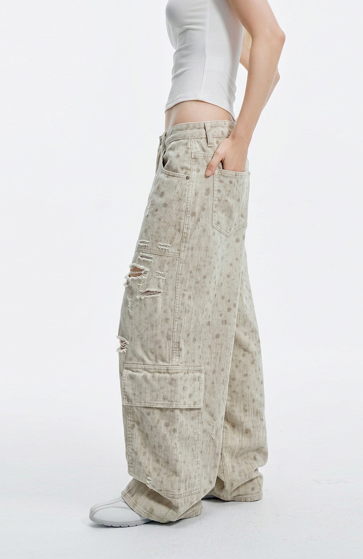 HAHAHA STUDIOS Deer Graphic Washed Distressed Multi-Pocket Jeans