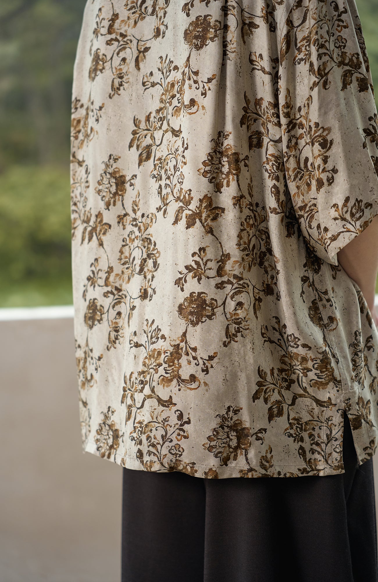 MOITIEDEPETALE Retro Floral Cupro-Blend Half Shirt