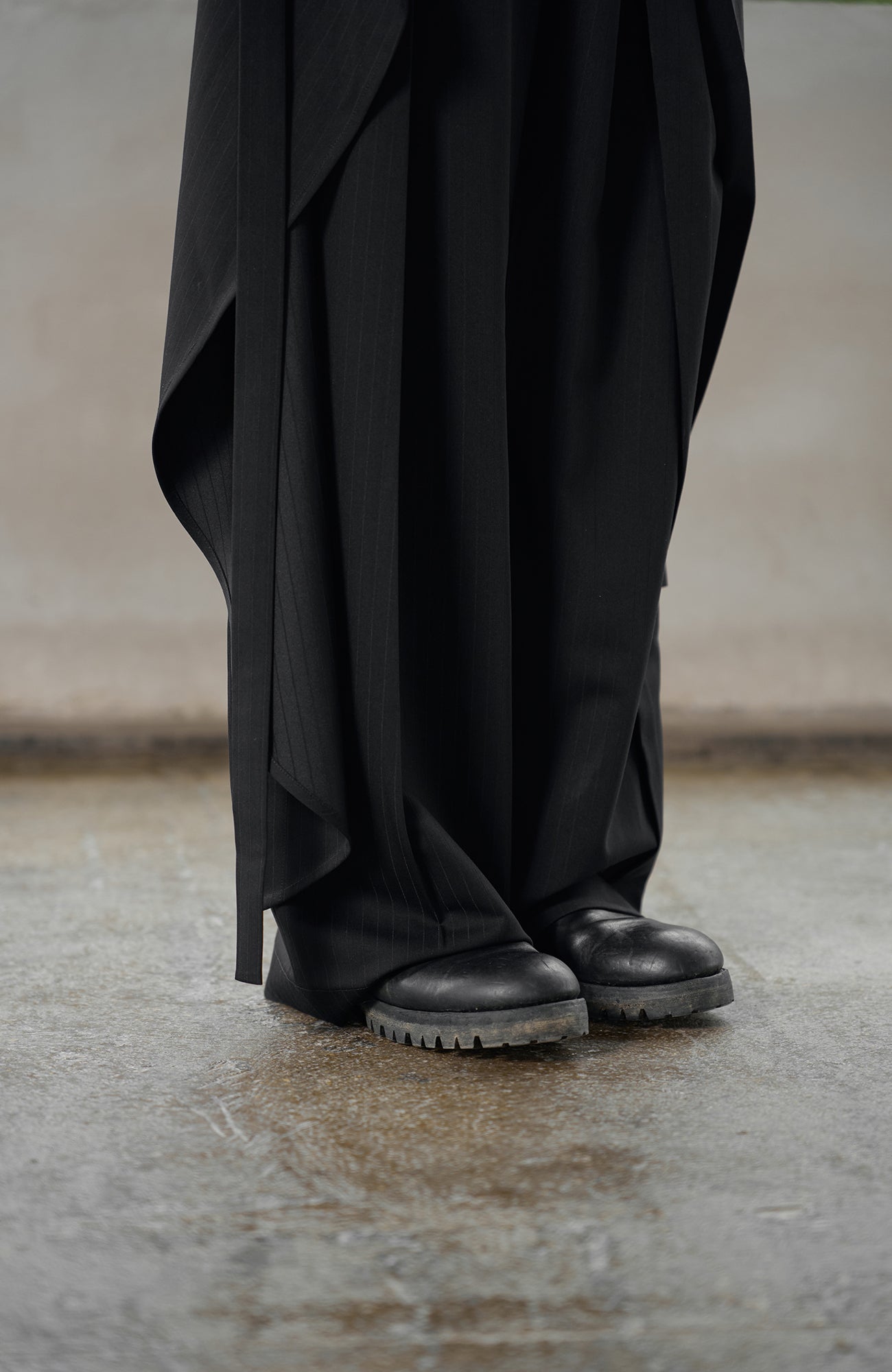 MOITIEDEPETALE Detachable Wrap Panel Slanted Pleat Trousers