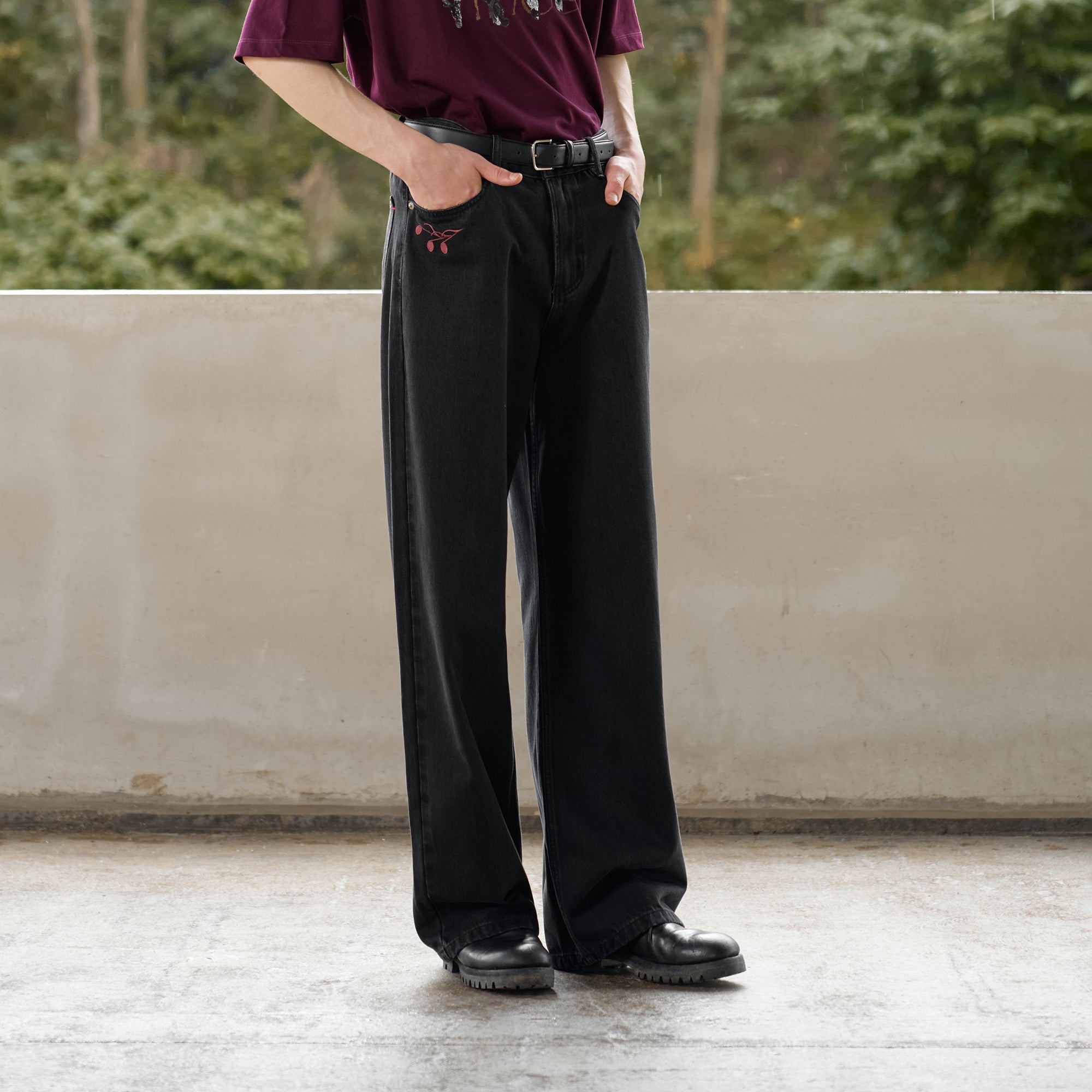 MOITIEDEPETALE Music Note Embroidered Straight-Leg Jeans