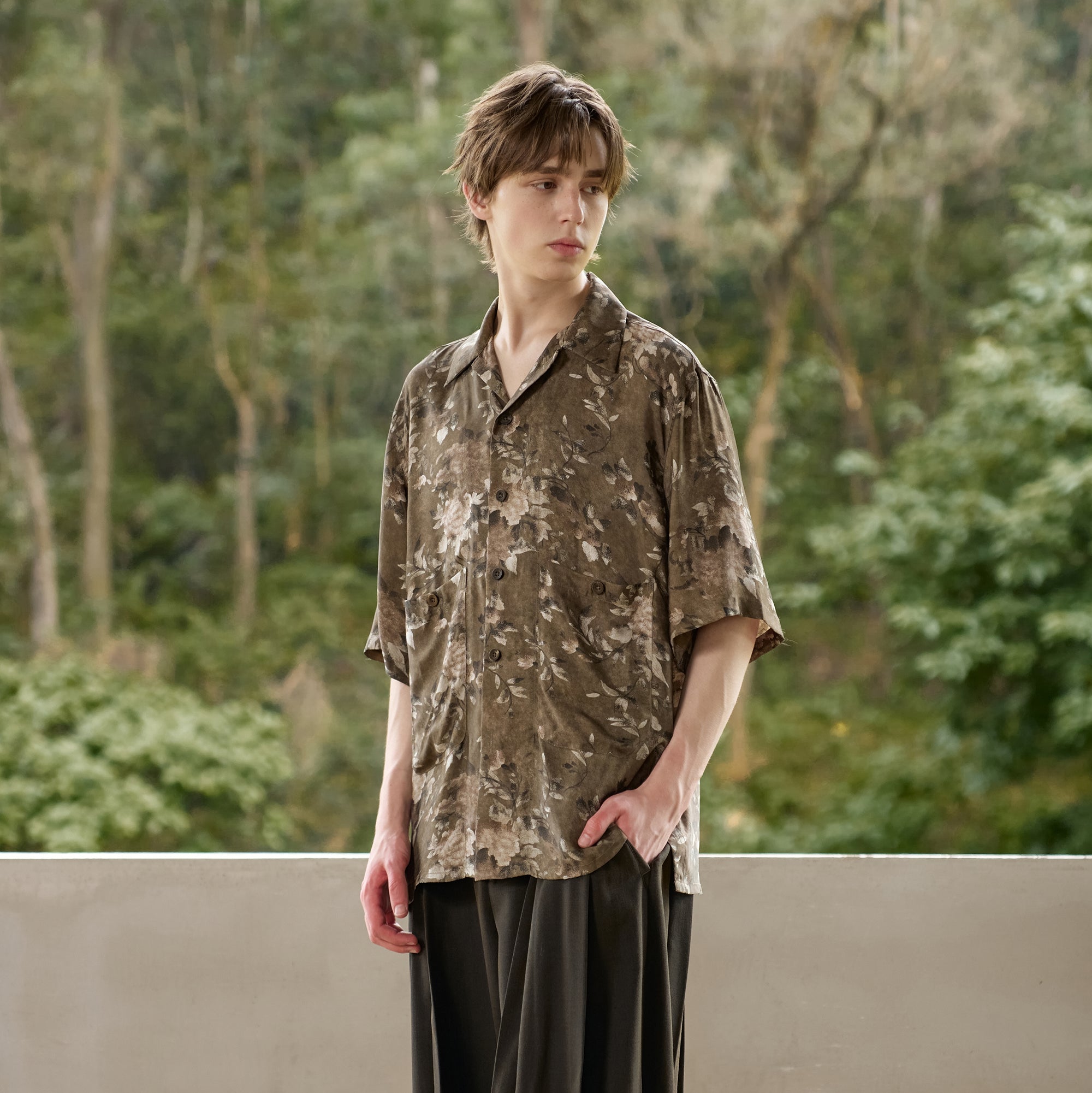 MOITIEDEPETALE Retro Vine Cupro-Blend Half Shirt