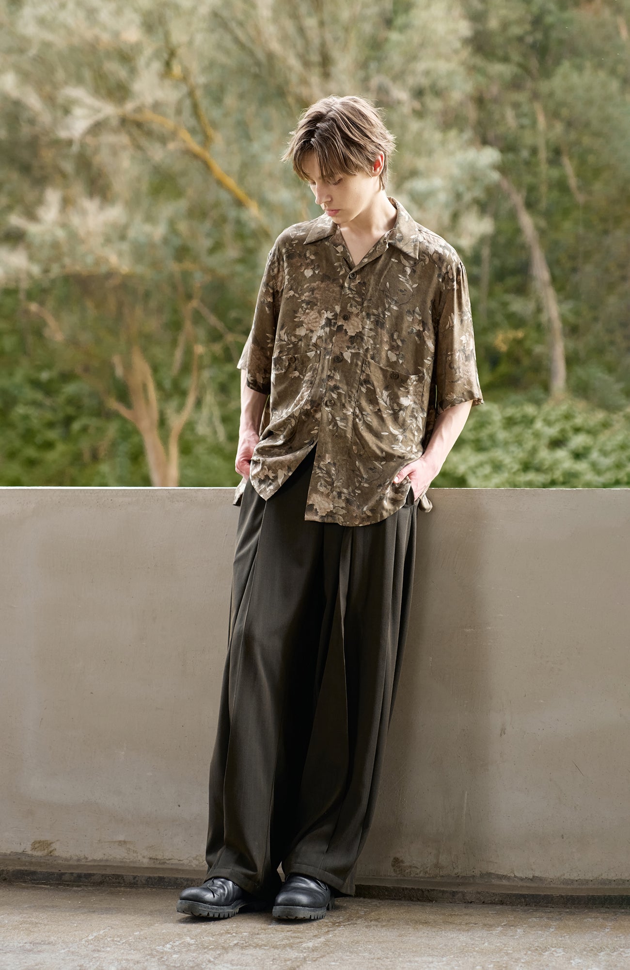 MOITIEDEPETALE Retro Vine Cupro-Blend Half Shirt