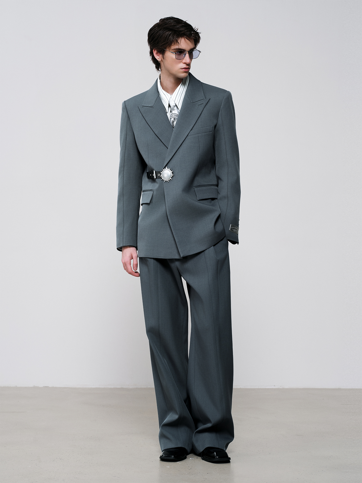 FACEONLAB Classic Pleated Straight-Leg Pants Gray