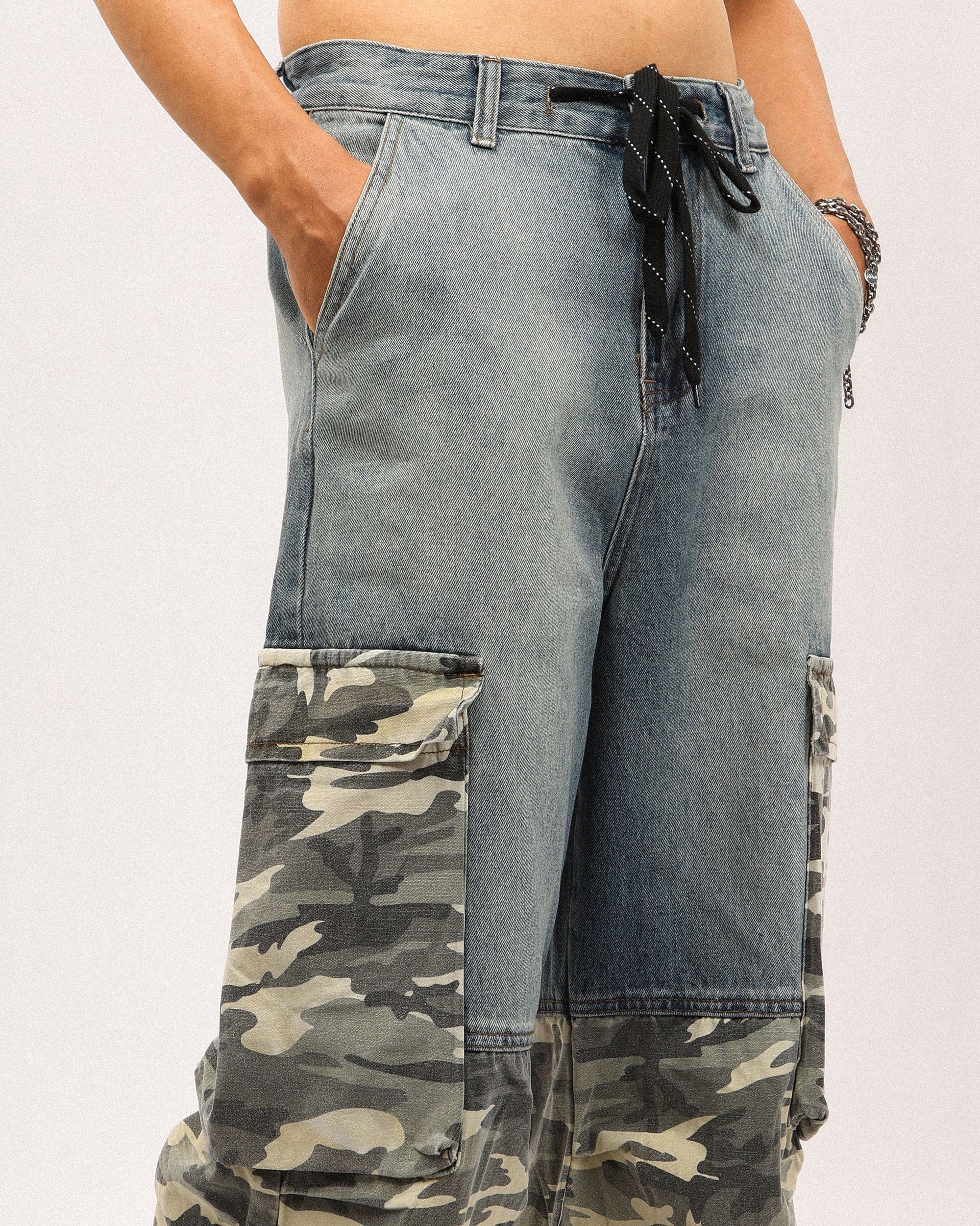 OVDY Camo Spliced Big-Pocket Jeans