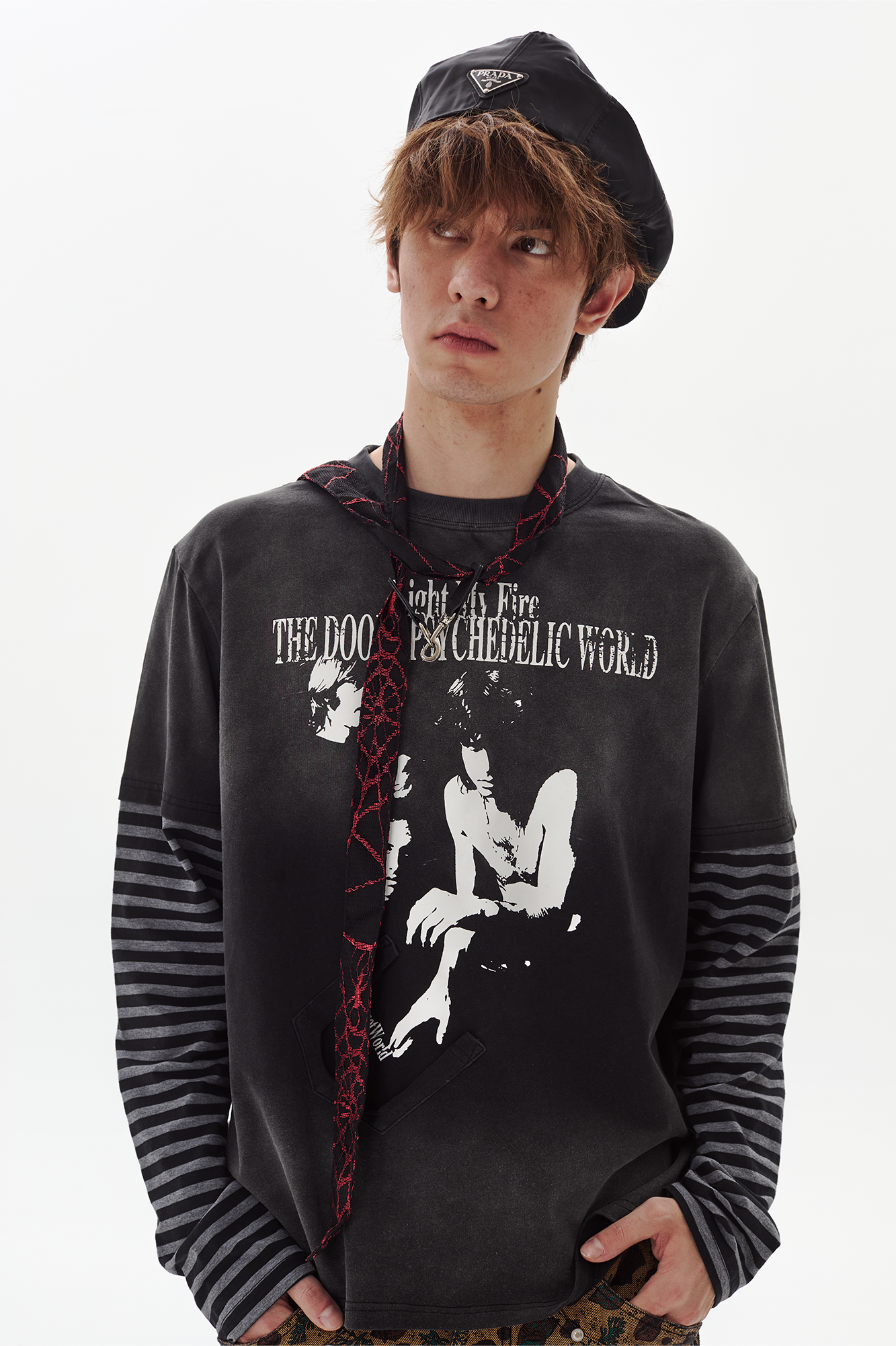 PASET Retro Portrait Graphic Layered Long-Sleeve Tee