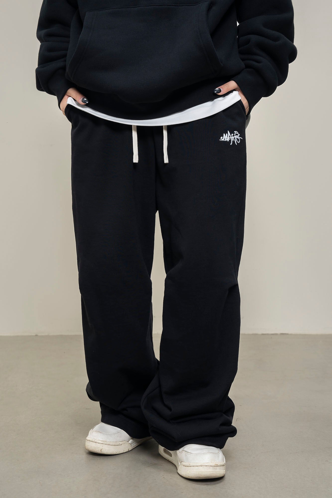 MAKEMORE Double Pleated Drawstring Sweatpants