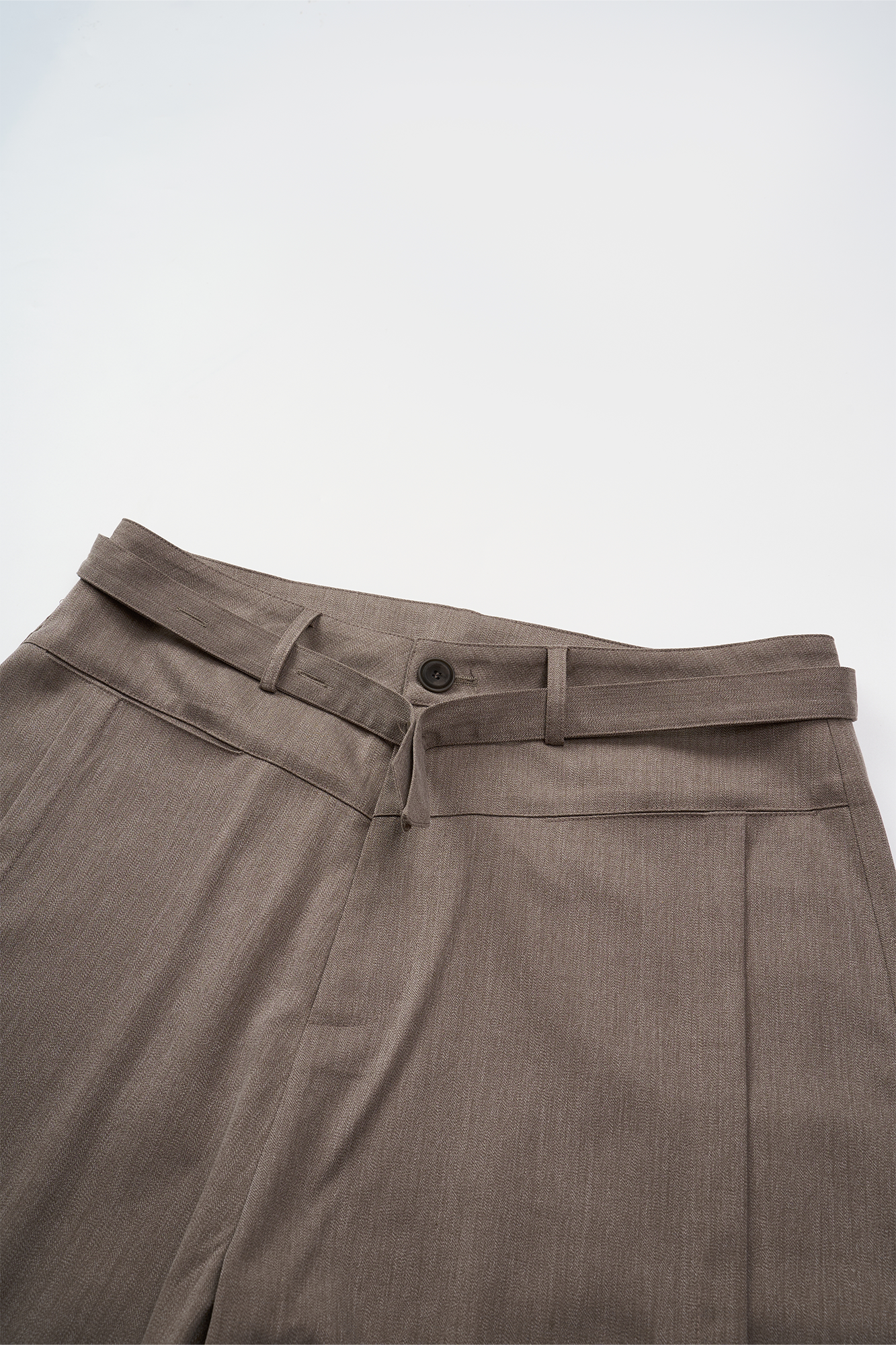 GONGHE REPUB Draped Belted Wool Shorts
