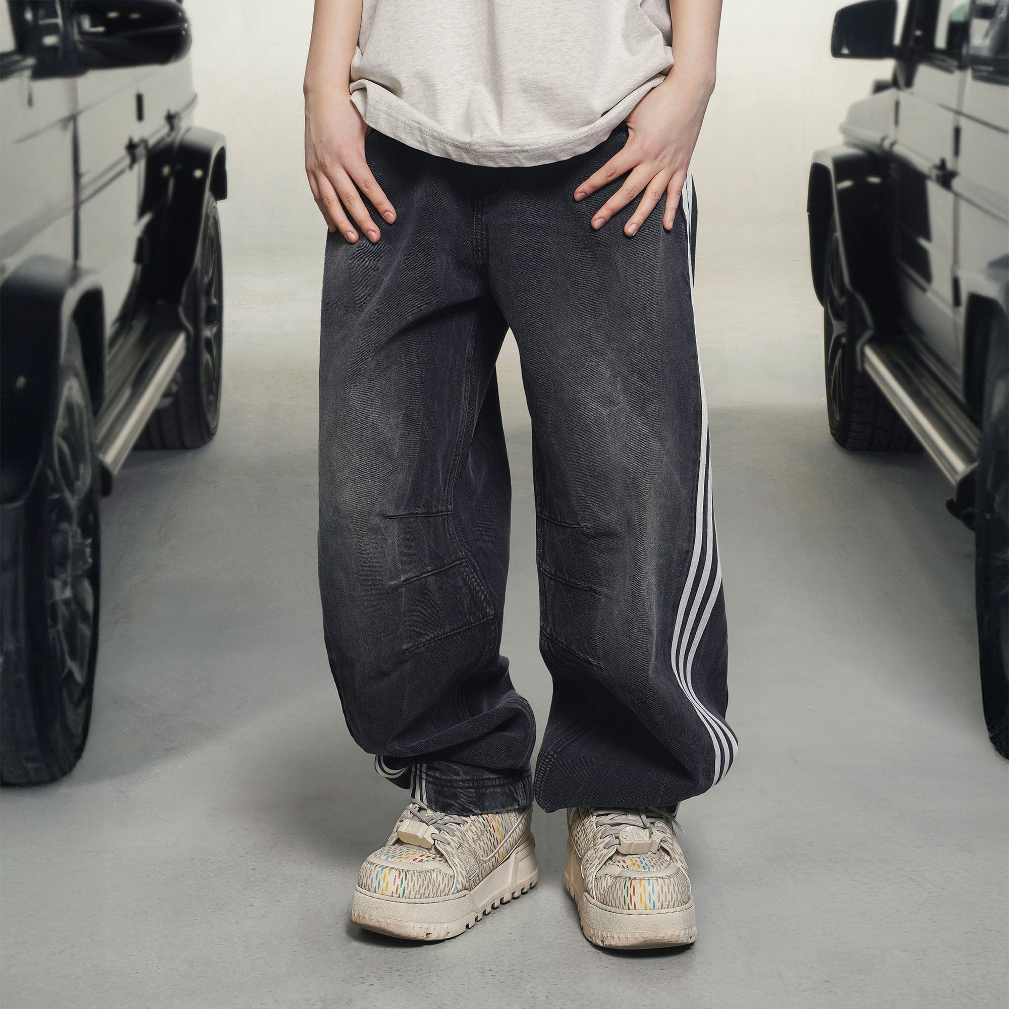 MAKEMORE Retro Washed Stripe Pleated Knees Jeans, premium urban and streetwear designers apparel on PROJECTISR.com, MAKEMORE