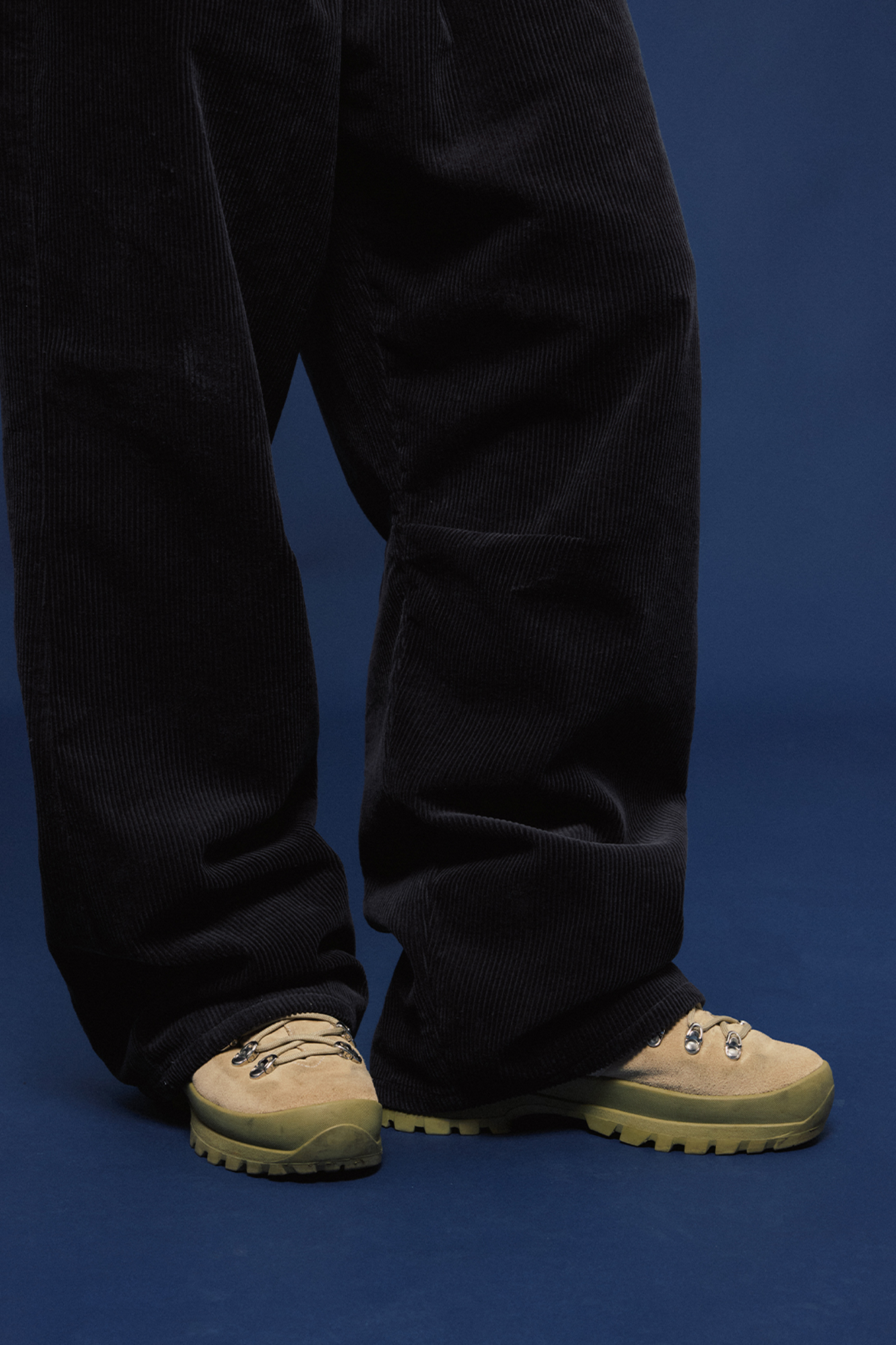 BANANA CLUB Corduroy Pleated Wide-Leg Trousers