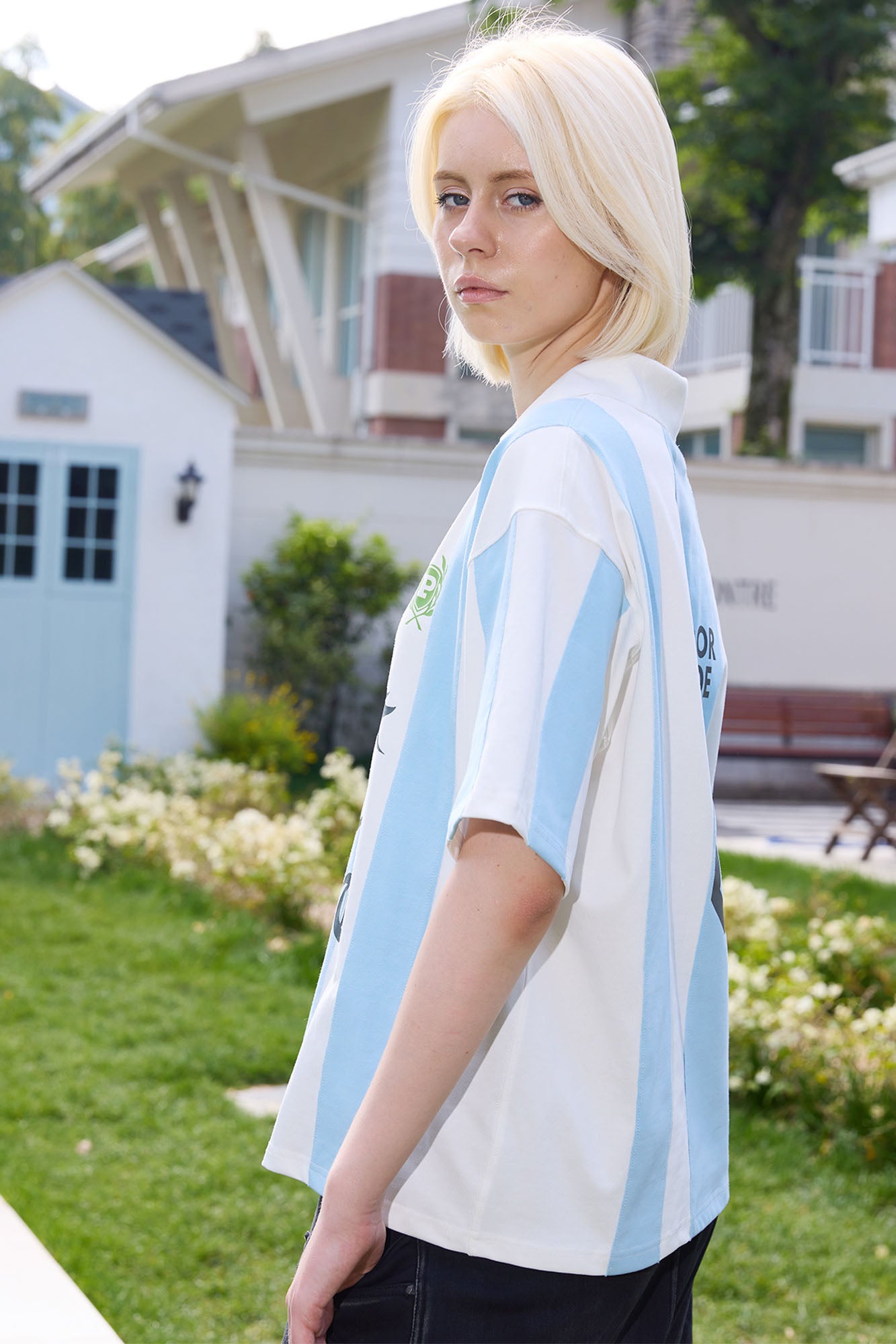 ERROR CODE ROBOT Athletic Striped Graphic V-Neck Jersey