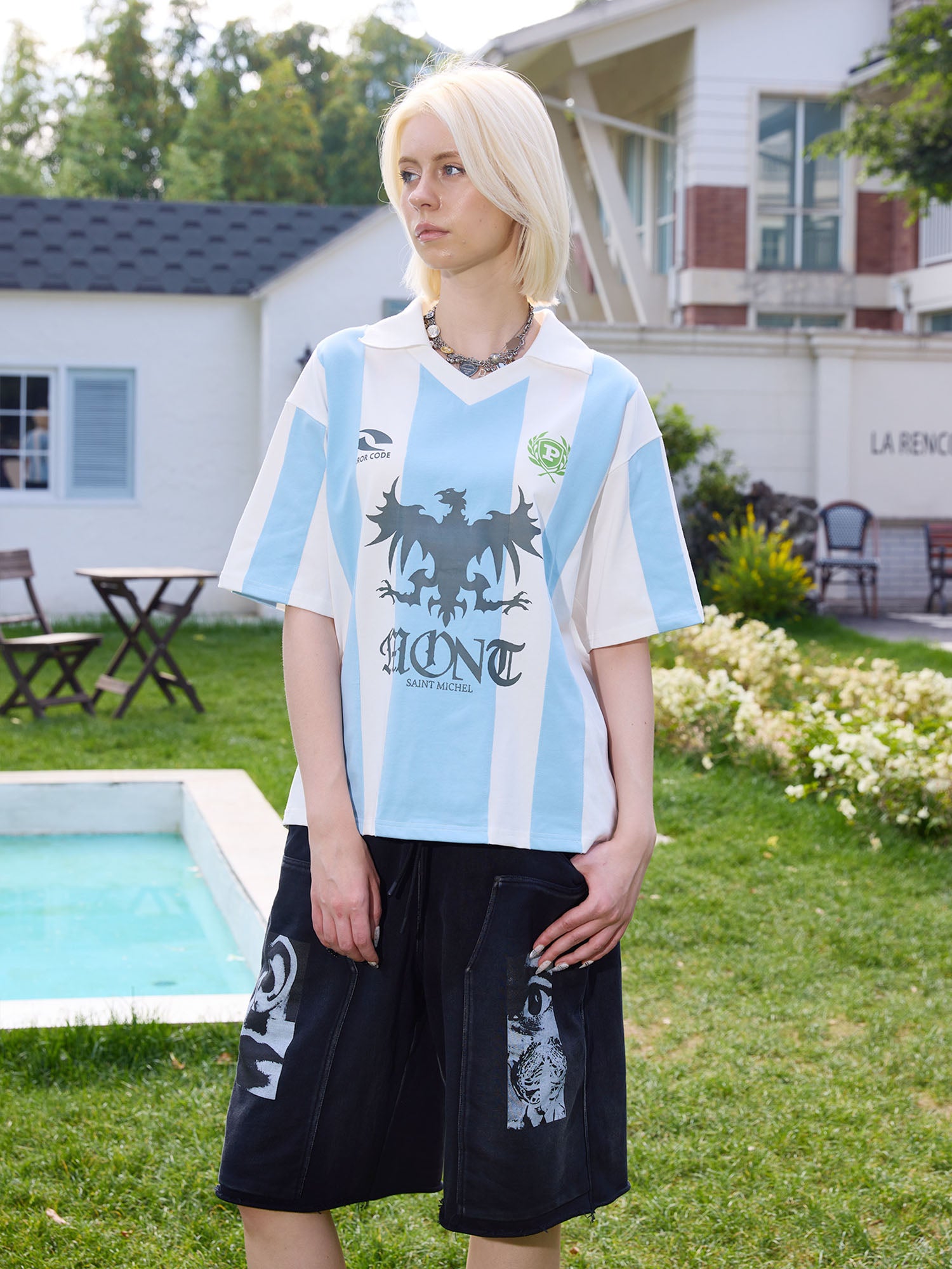 ERROR CODE ROBOT Athletic Striped Graphic V-Neck Jersey