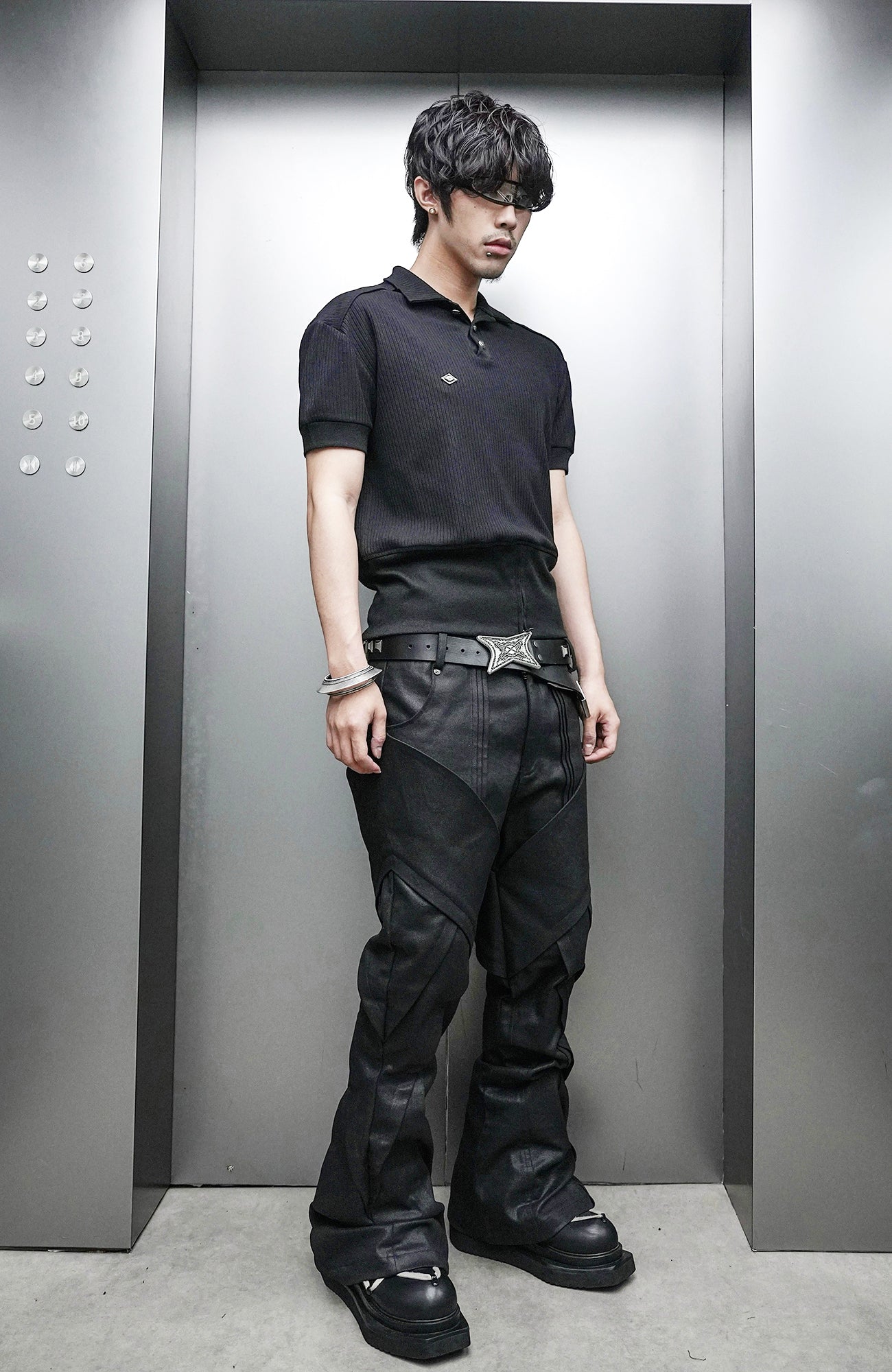 SSIN7 Wing Pocket Waxed Flared Jeans