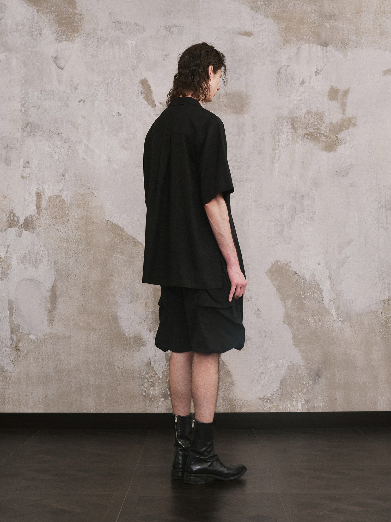 ILNya Nieternite Nifutur Tonal Graphic Cupro Half Shirt