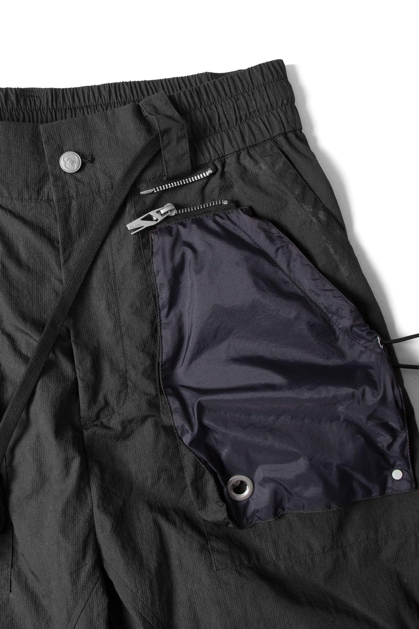 RELABEL Multi-Pocket Panel Crinkled Cargo Pants Black