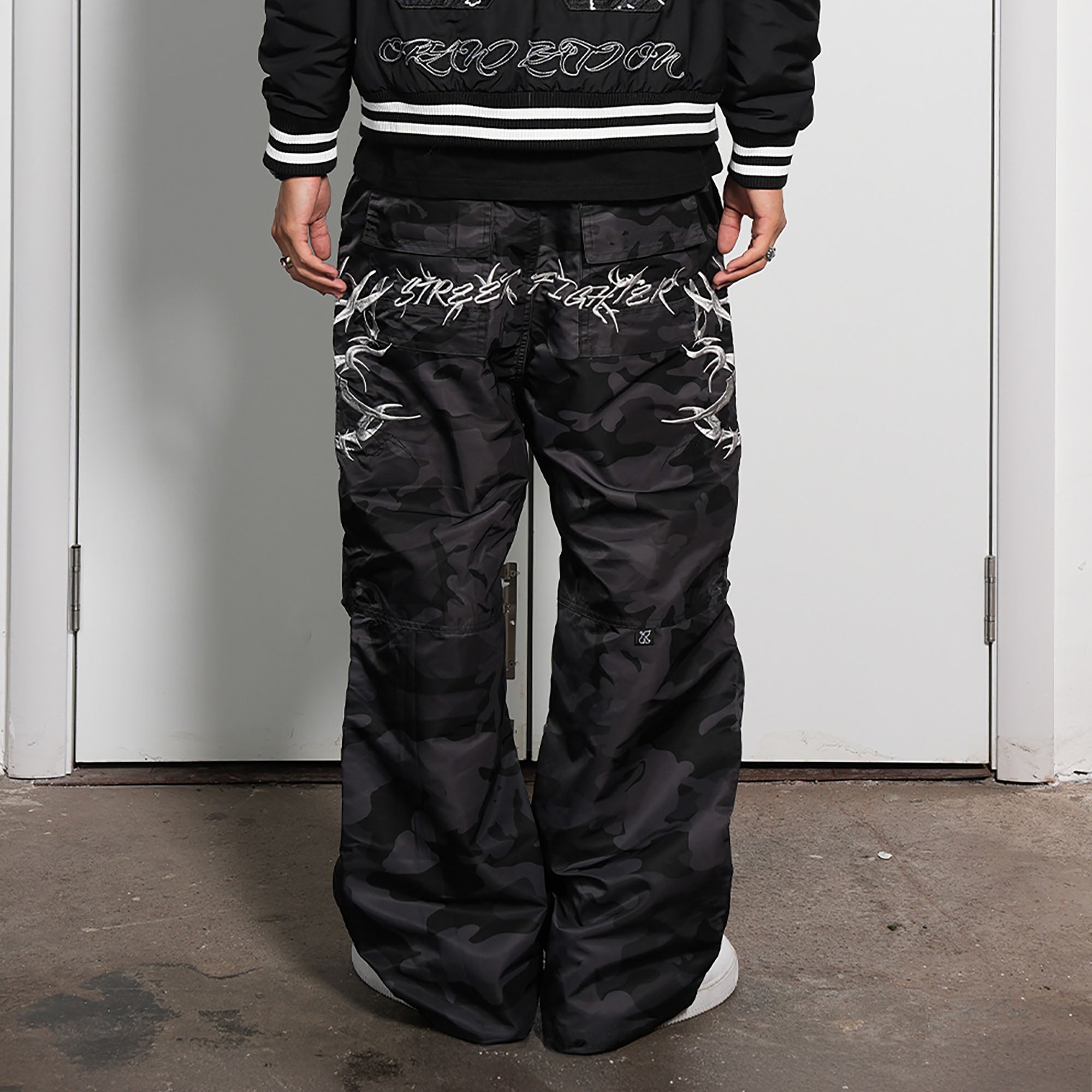 VINKID Thorn Embroidered Camo Straight-Leg Pants
