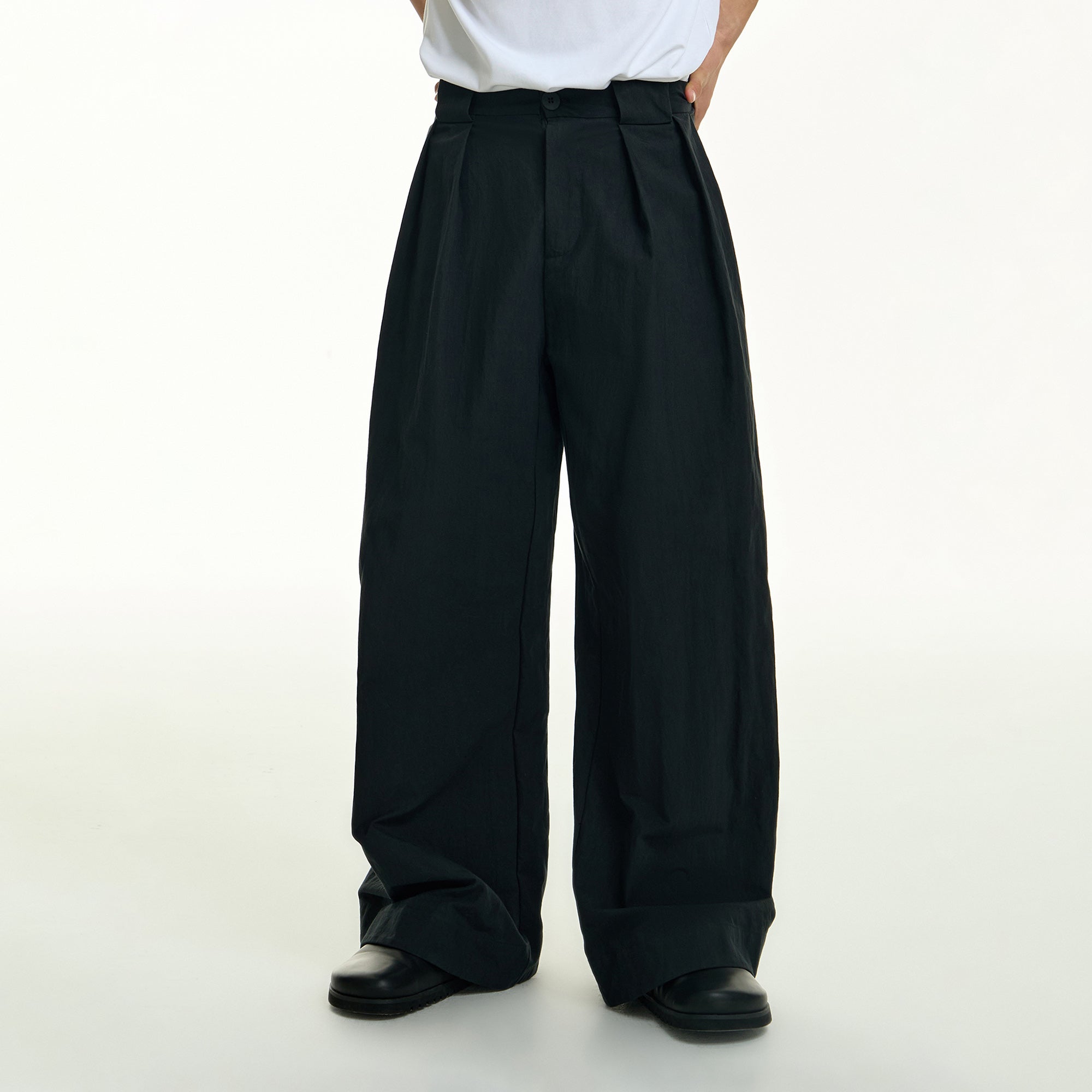 TGNS Retro Pleated Wide-Leg Trousers