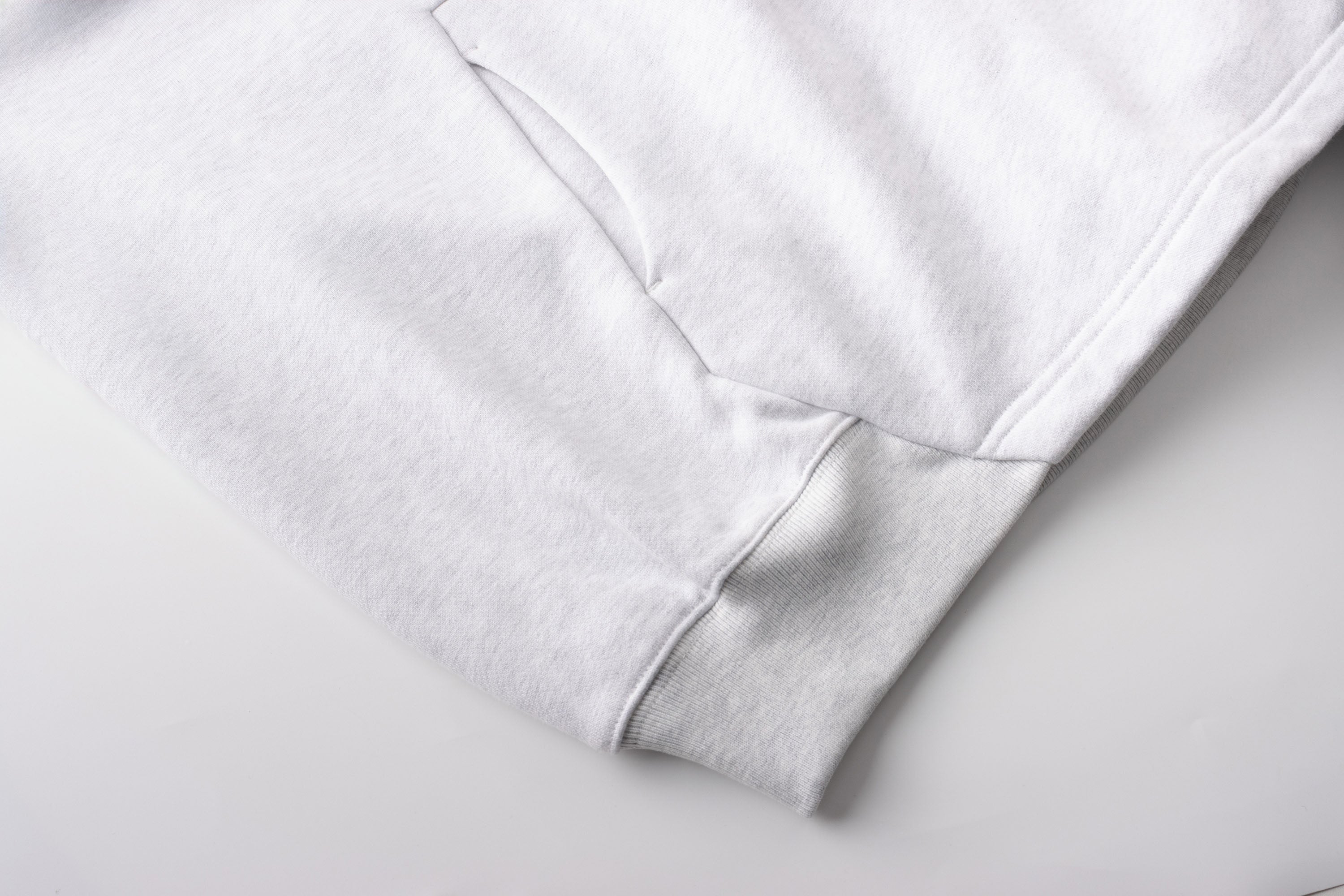 ESAIAS Essential Panel Boxy Hoodie
