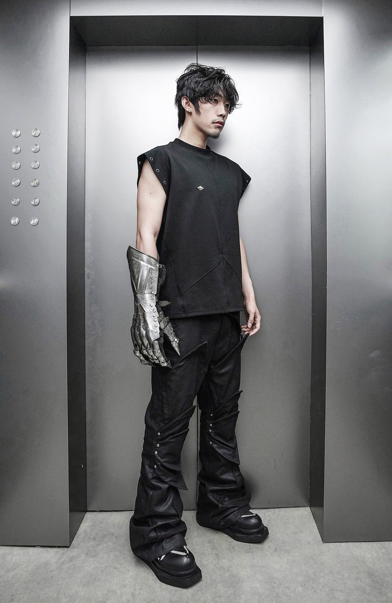 SSIN7 Shapeable Armored Waxed Flared Jeans