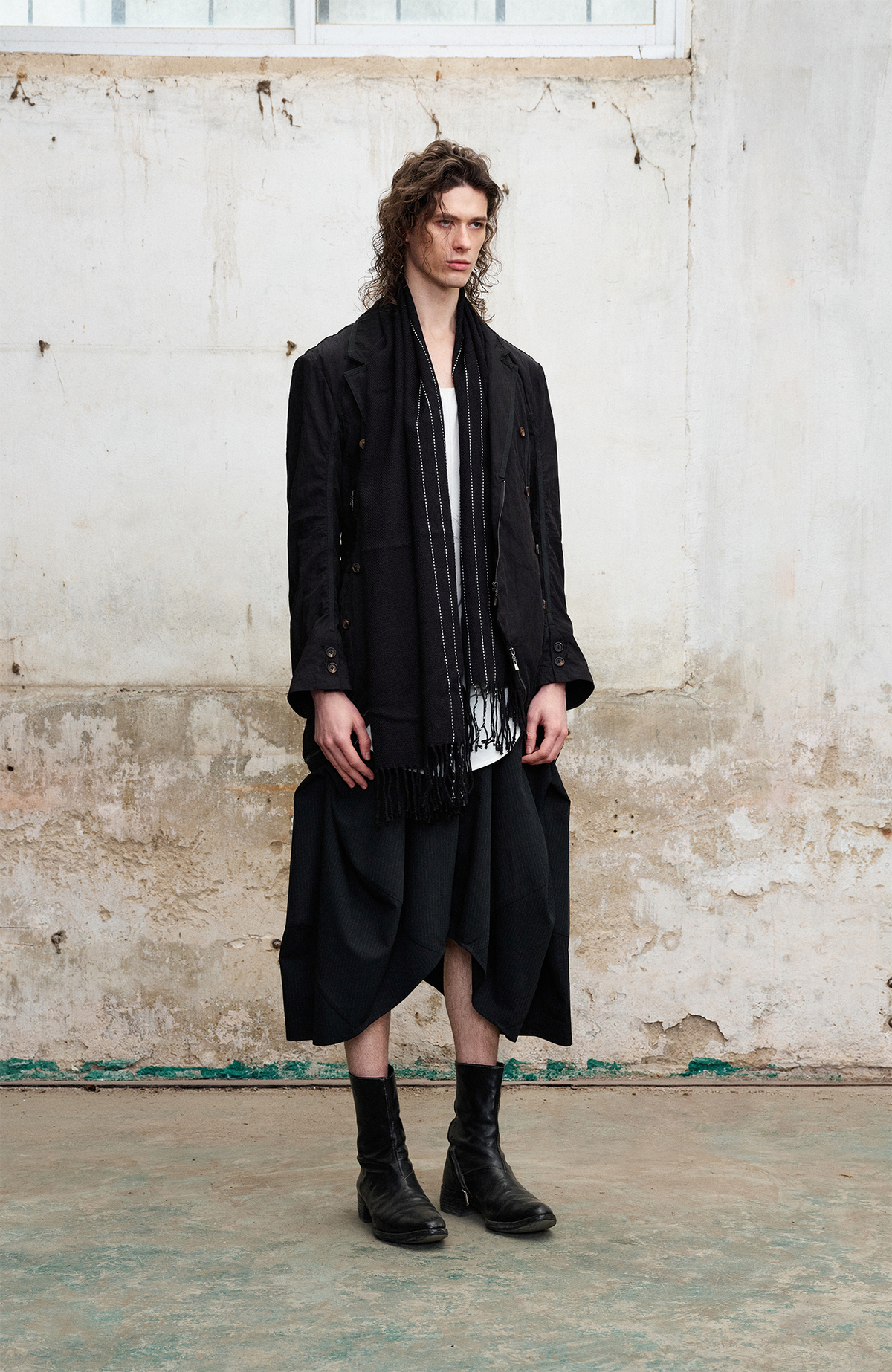 ILNya Nieternite Nifutur Deconstructed Napoleon-Button Blazer Jacket