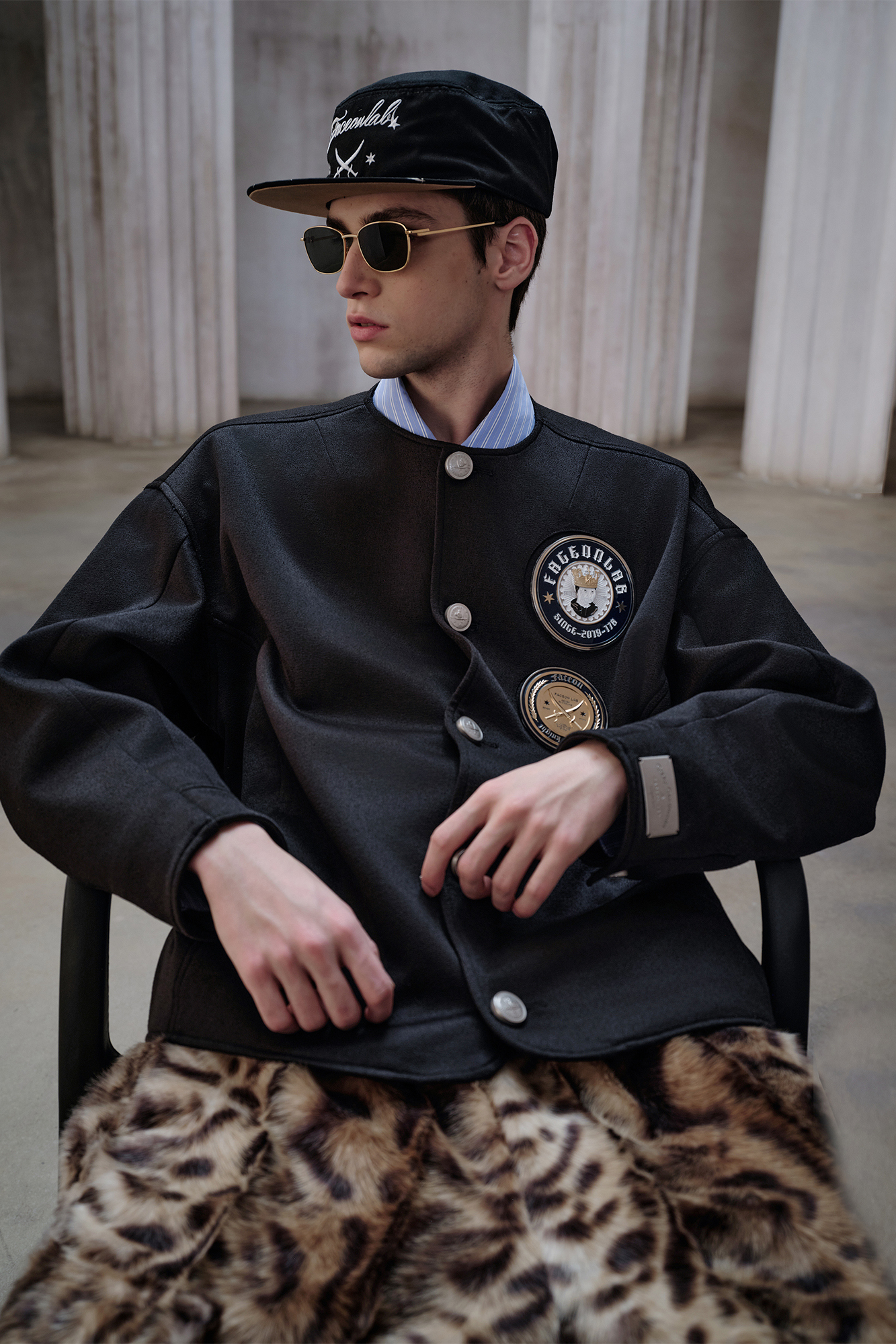 FACEONLAB Essential Badge Crewneck Jacket