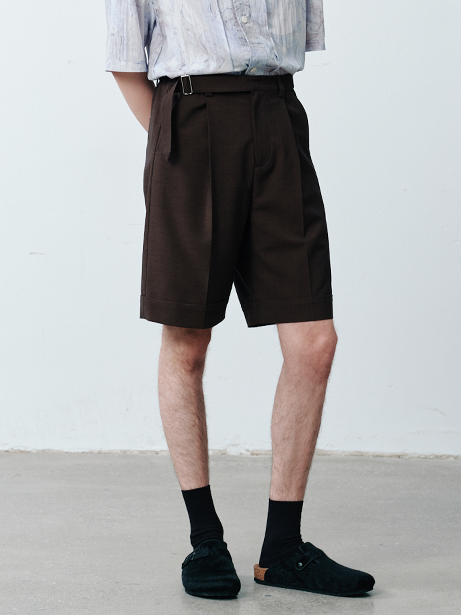GRAINMUSTARD Pleated Linen-Blend Belt Tailored Shorts