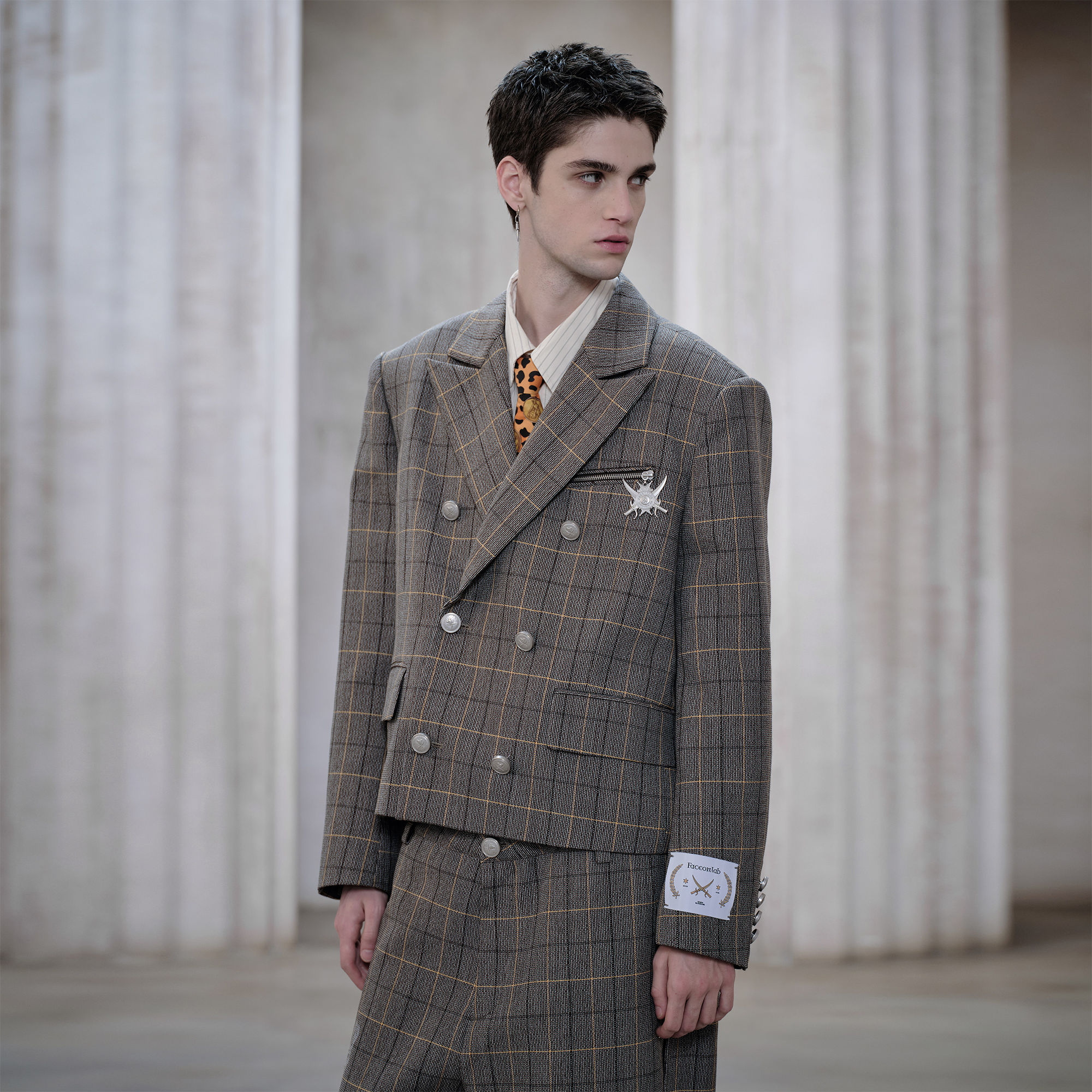 FACEONLAB Plaid Double-Breasted Blazer