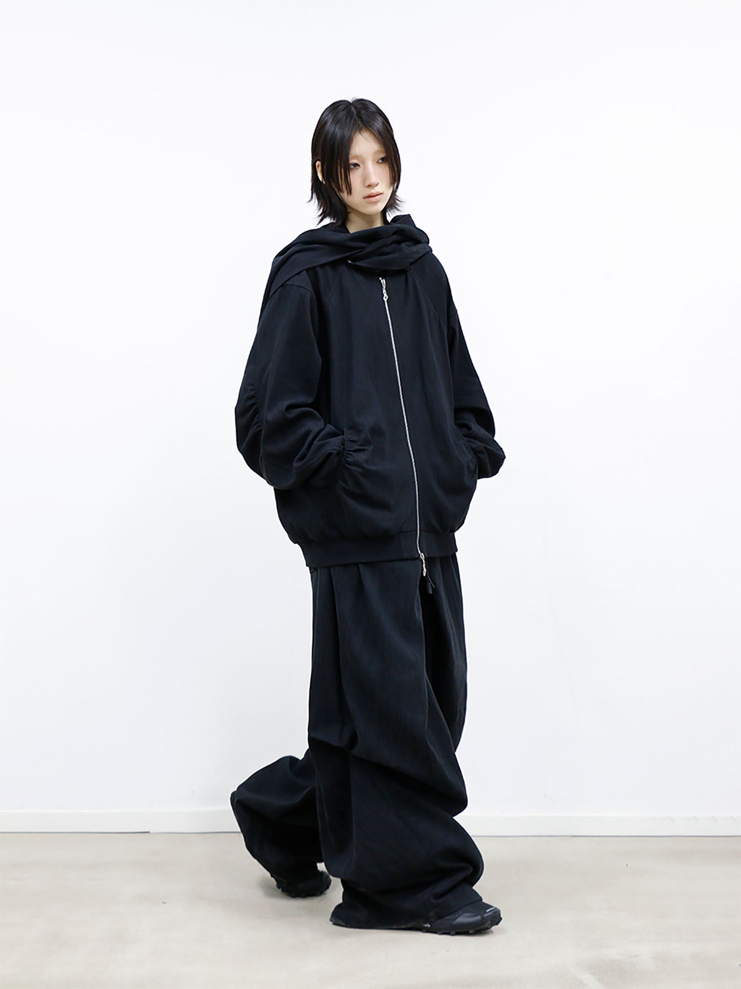 RELABEL Detachable Hood Crinkled Oversized Jacket Black