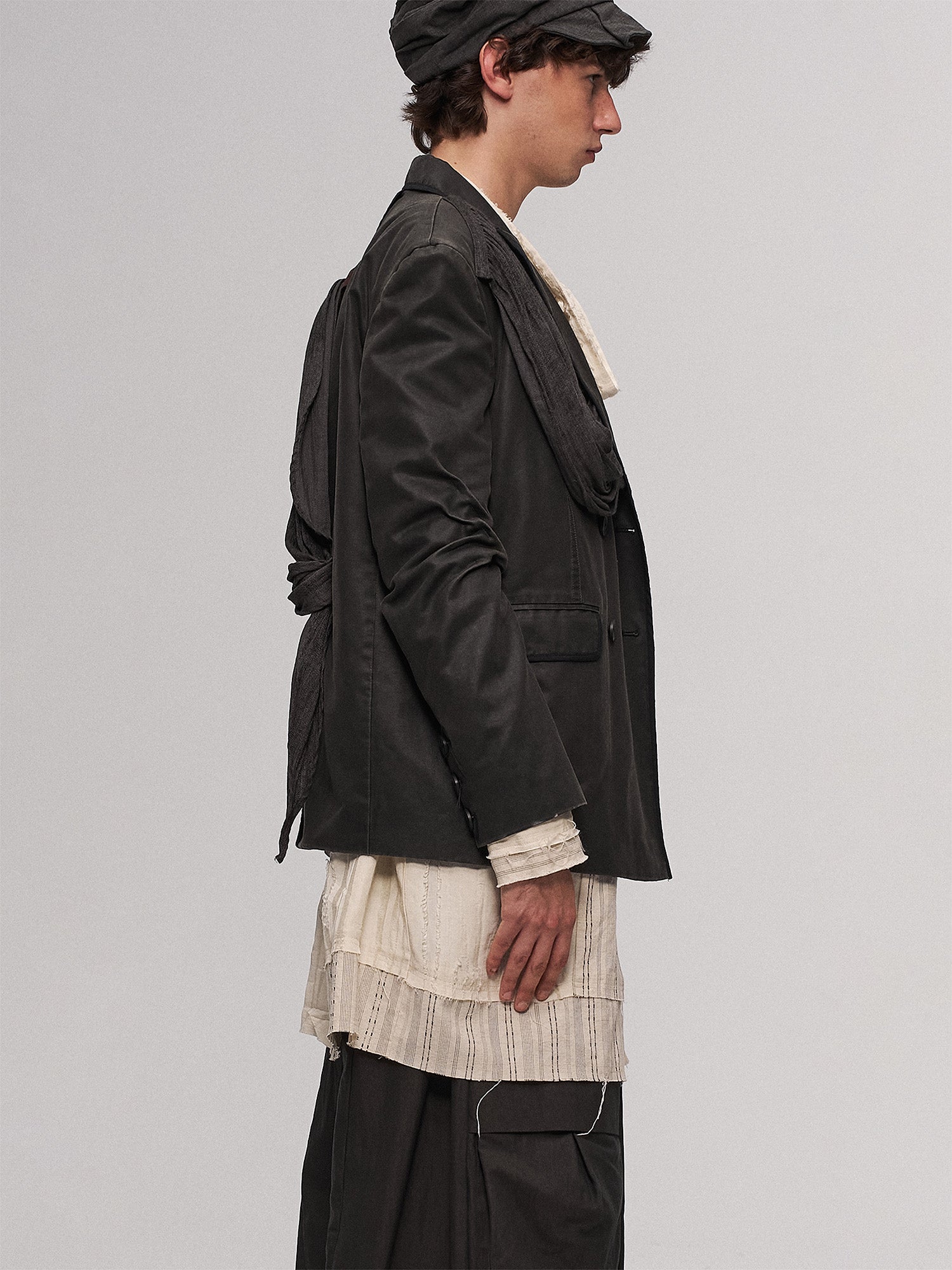 ILNya Nieternite Nifutur Crinkled Strap-Draped Panel Blazer