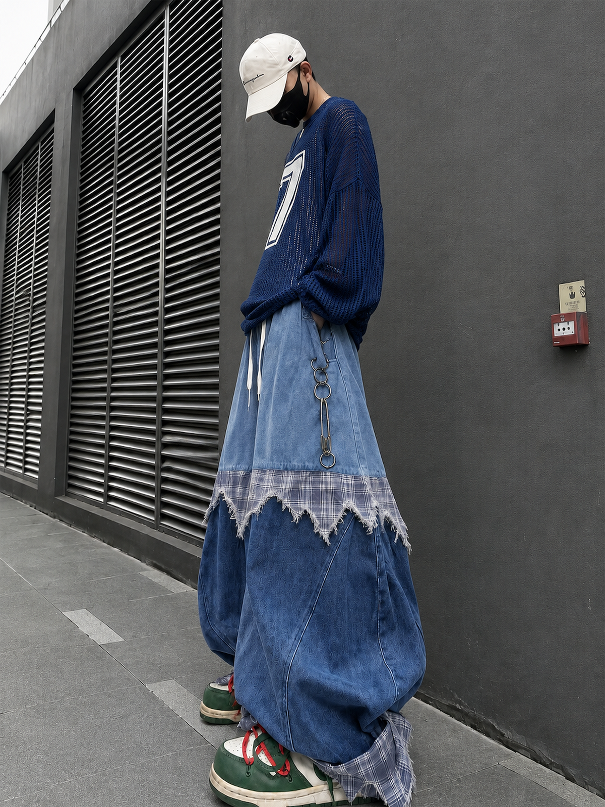 UUCSCC Spliced Distressed Plaid Wide-Leg Jeans