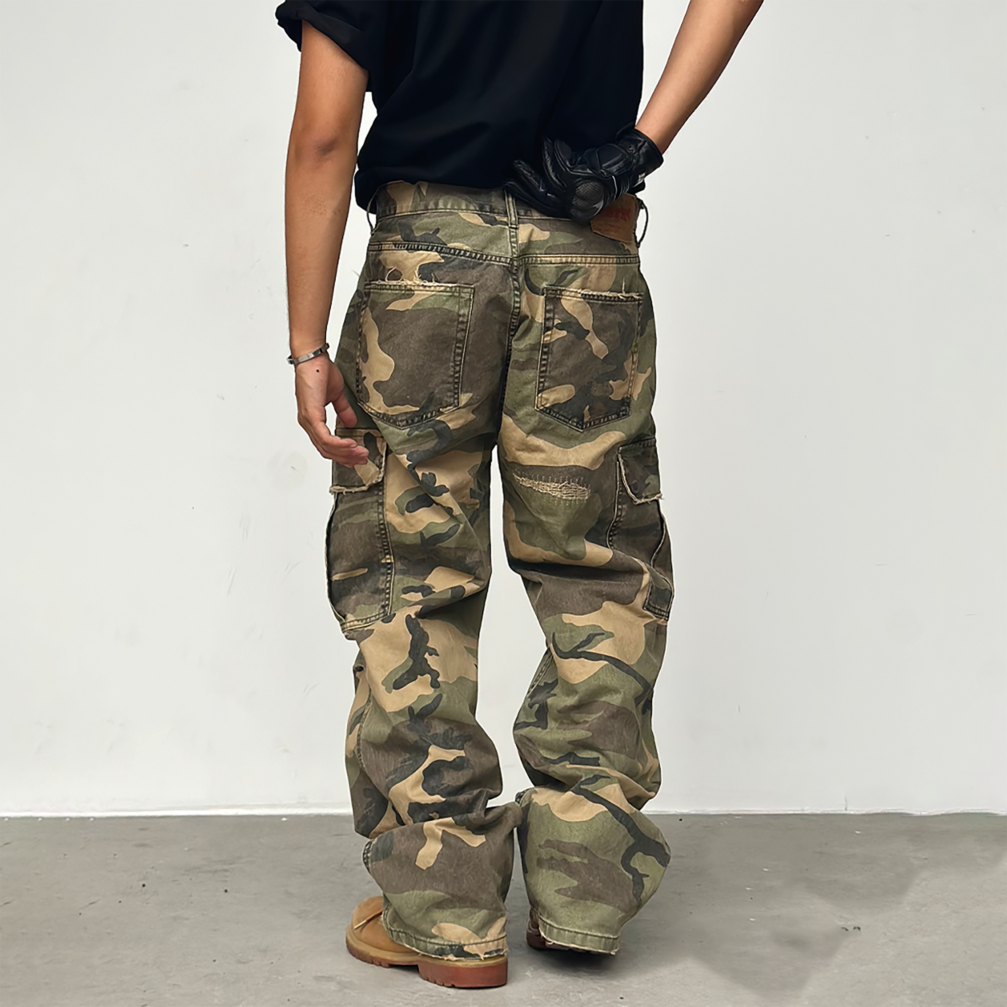 NEIGBORL Straight-Leg Camo Cargo Pants, premium urban and streetwear designers apparel on PROJECTISR.com, NEIGBORL