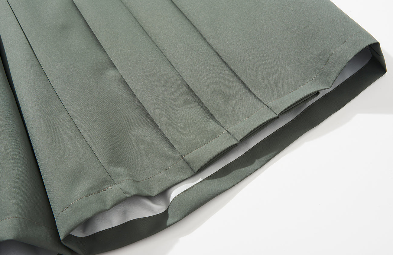 7440 37 1 Oversized Triple-Pleat Cropped Trousers