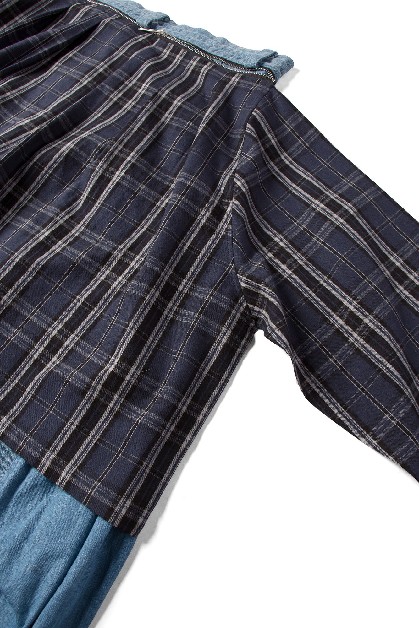 RELABEL Detachable Plaid Back Flap Oversized Jeans