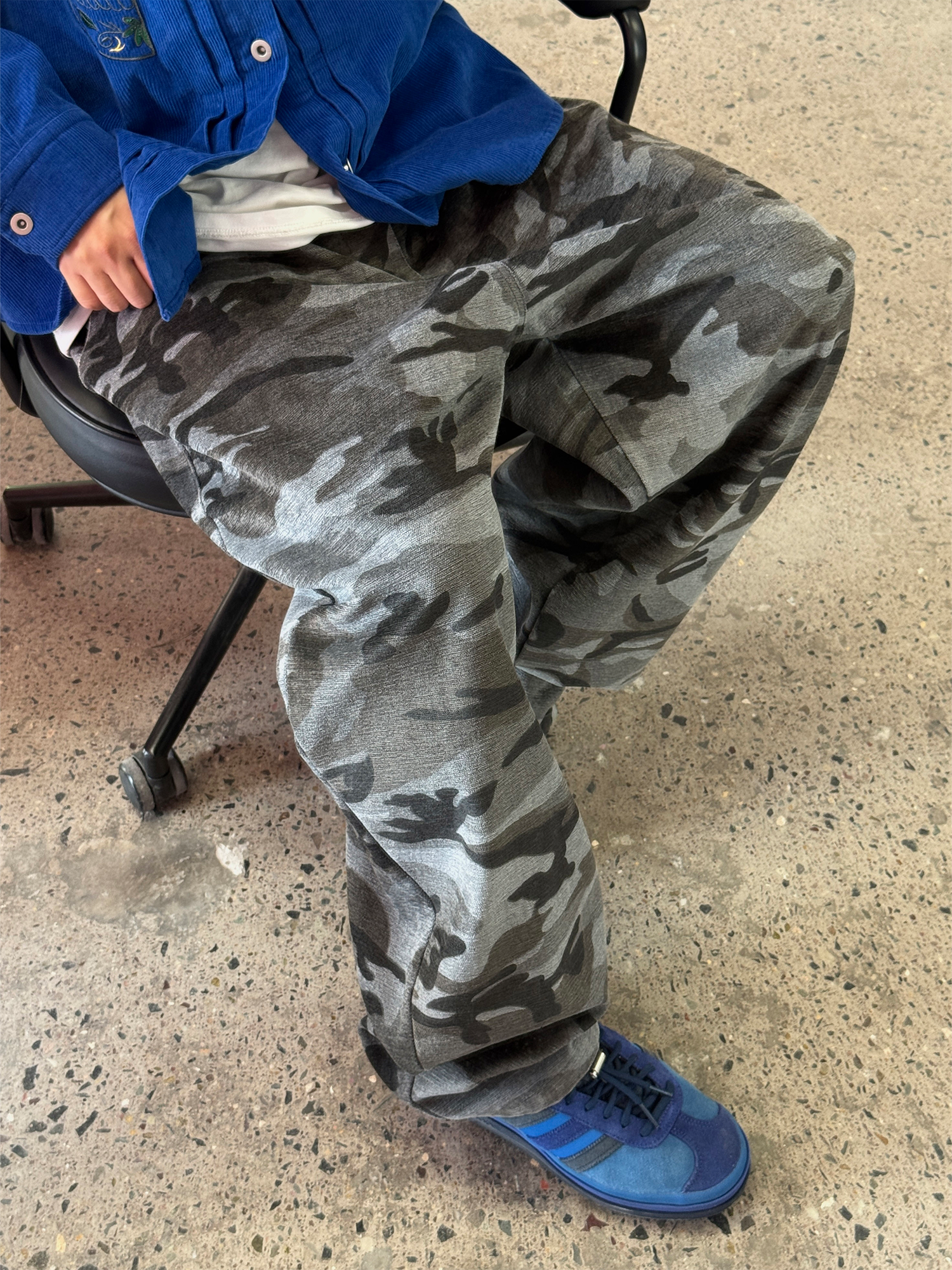 ME DA IGUAL Camo Elastic Waistband Tappered Pants, premium urban and streetwear designers apparel on PROJECTISR.com, ME DA IGUAL