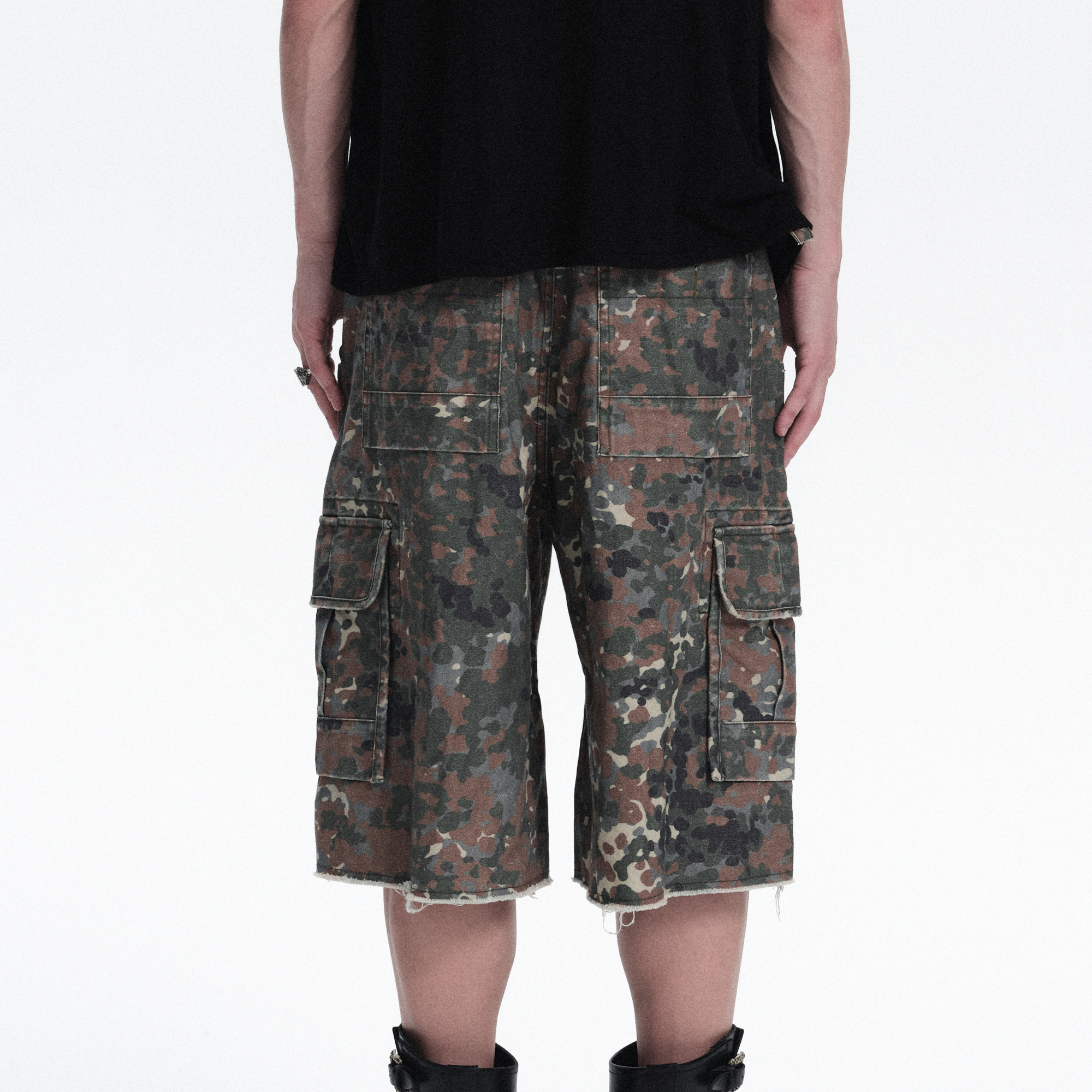 RICHILL Washed Camo Cargo Shorts