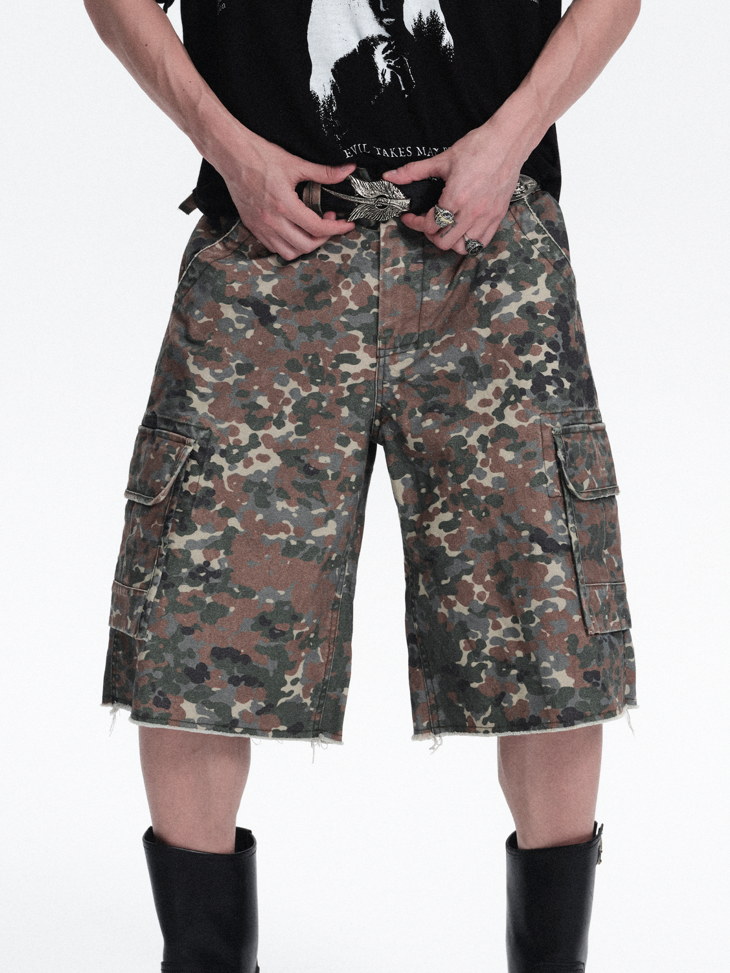 RICHILL Washed Camo Cargo Shorts