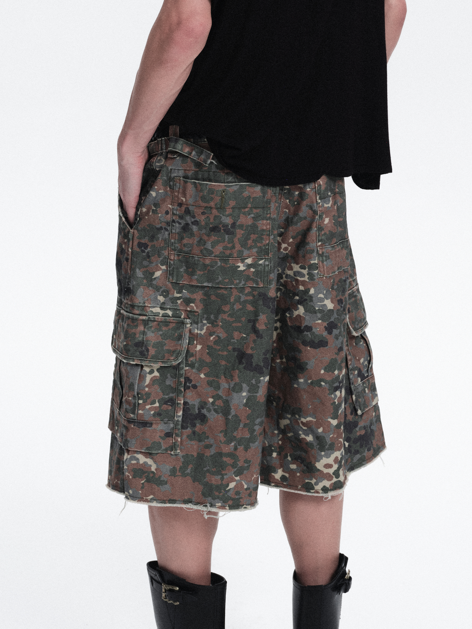 RICHILL Washed Camo Cargo Shorts