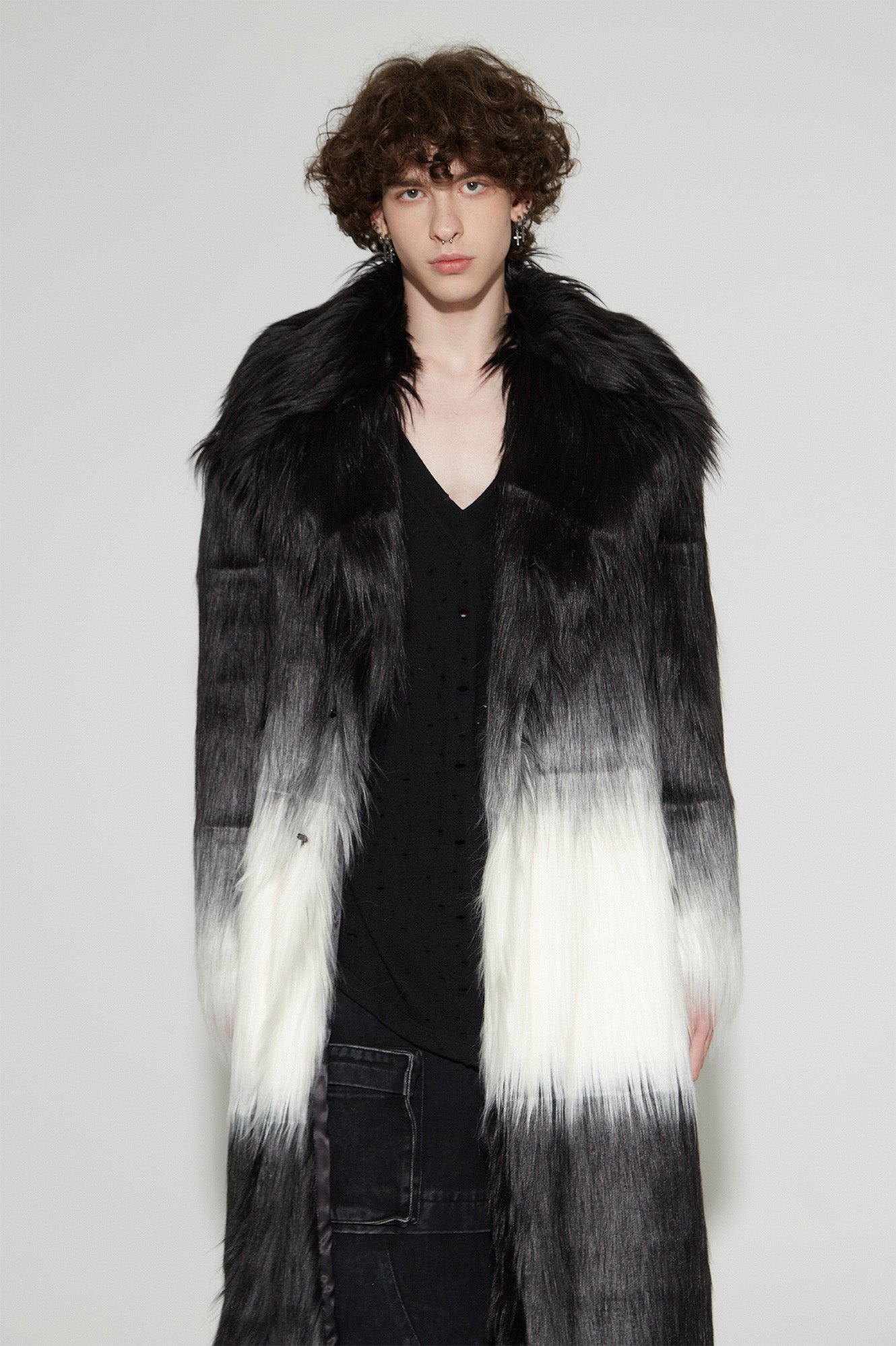 VANN VALRENCE Gradient Mane Faux Fur Maxi Coat