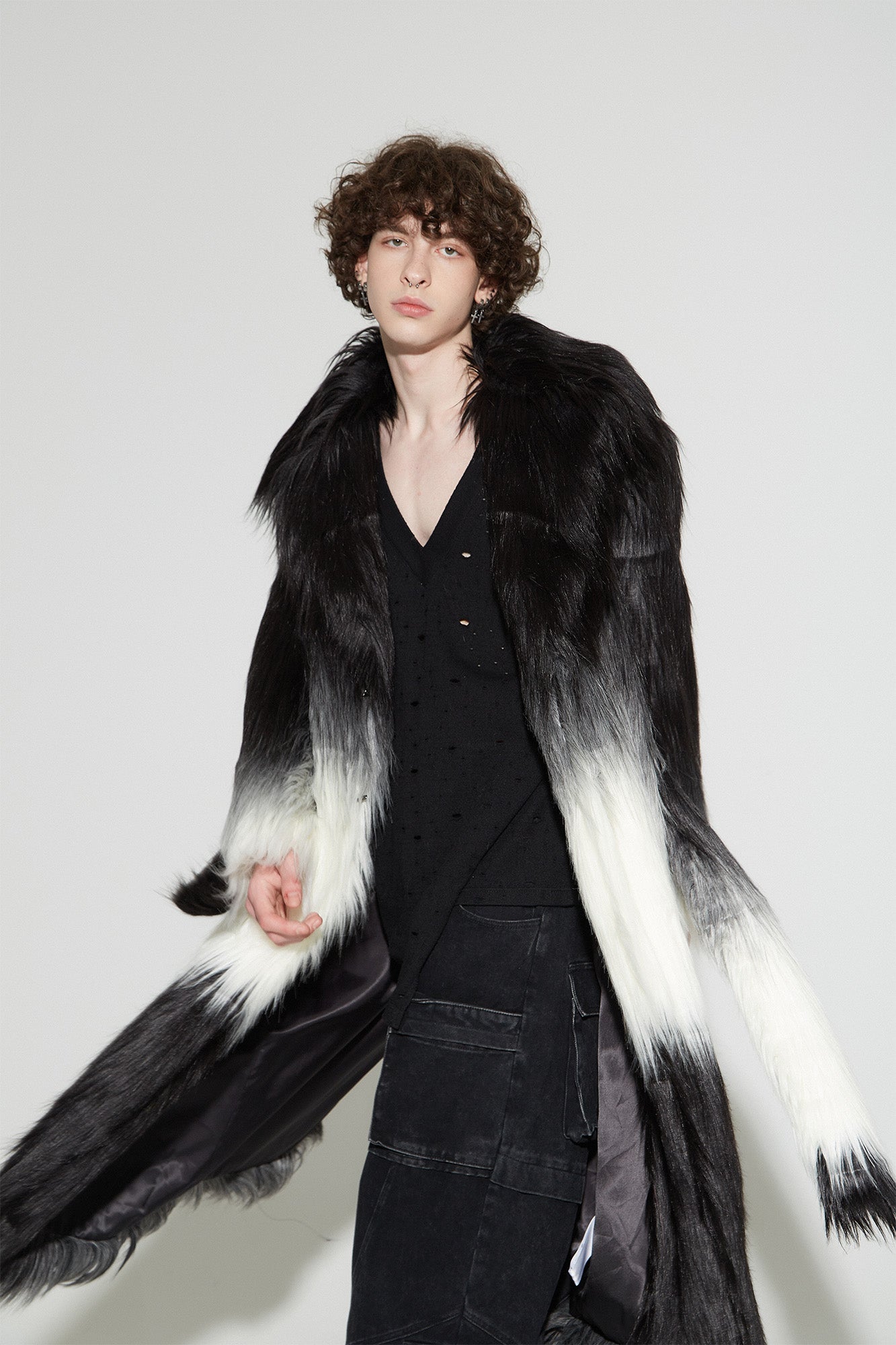 VANN VALRENCE Gradient Mane Faux Fur Maxi Coat