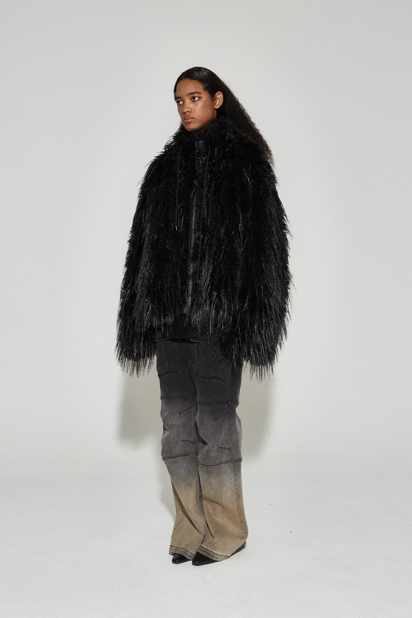 VANN VALRENCE Shaggy Layer Faux Fur Jacket