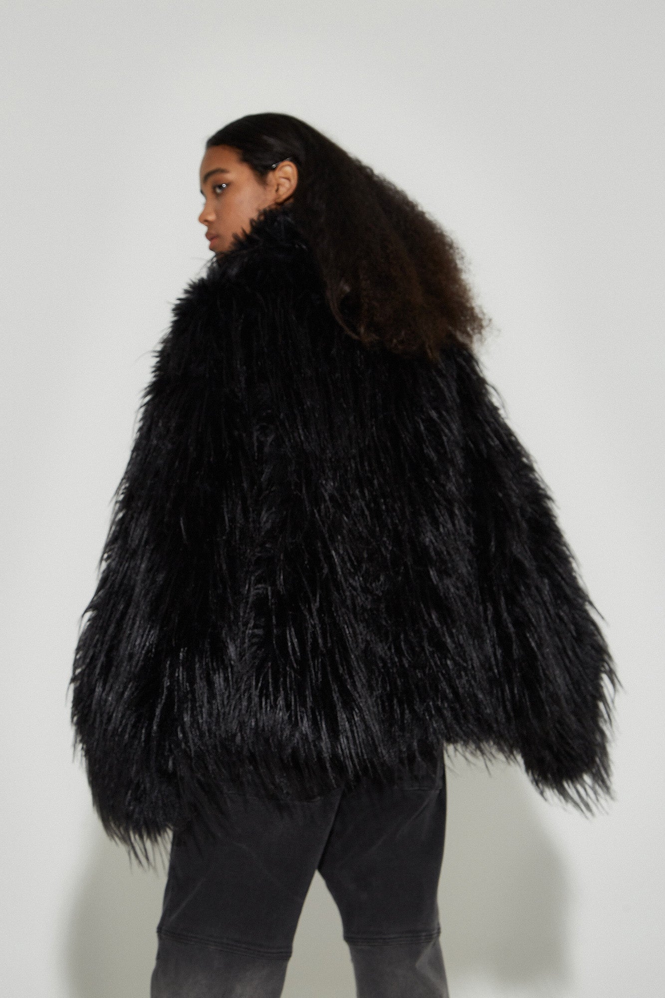 VANN VALRENCE Shaggy Layer Faux Fur Jacket