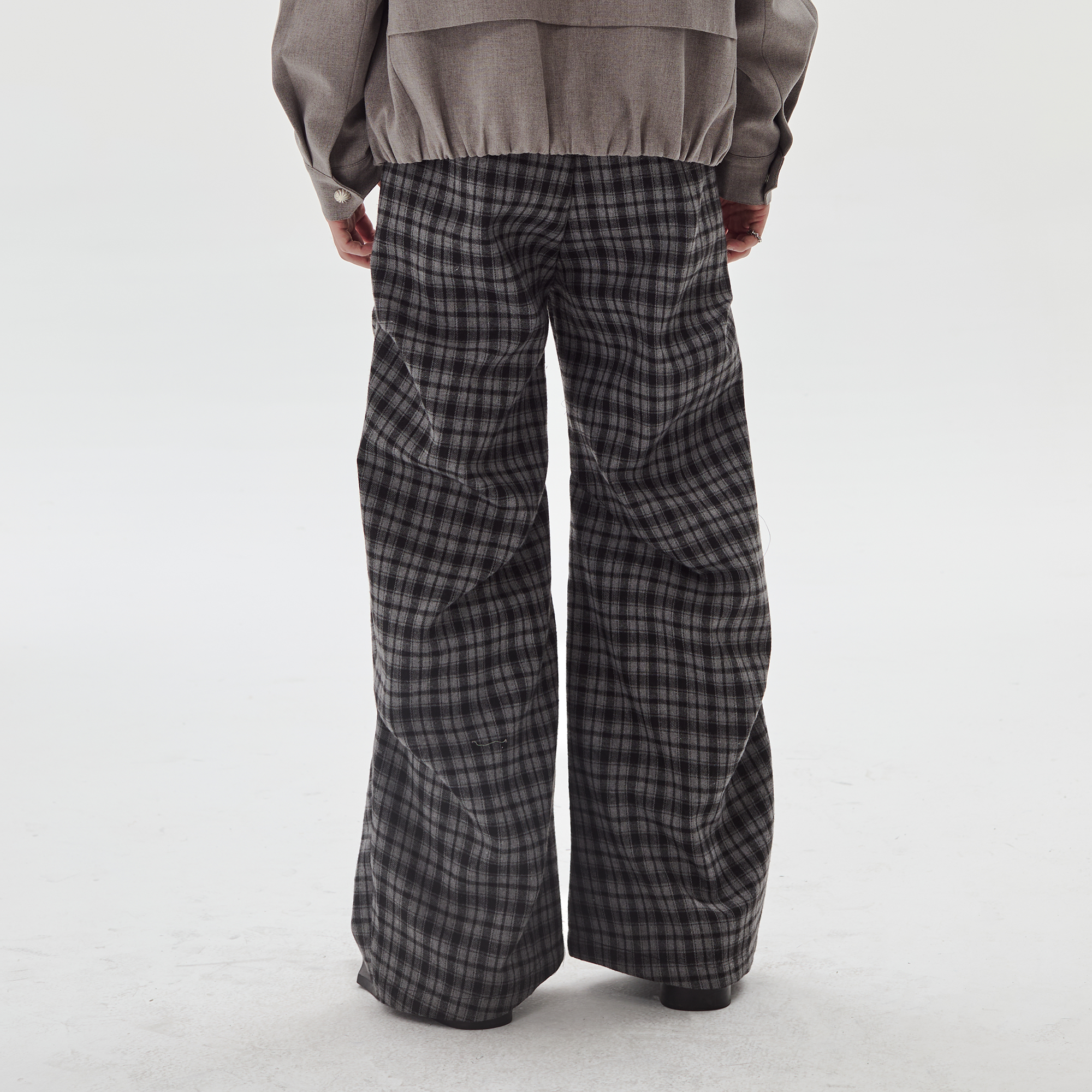 PASET Retro Plaid Folded Straight-Leg Trousers
