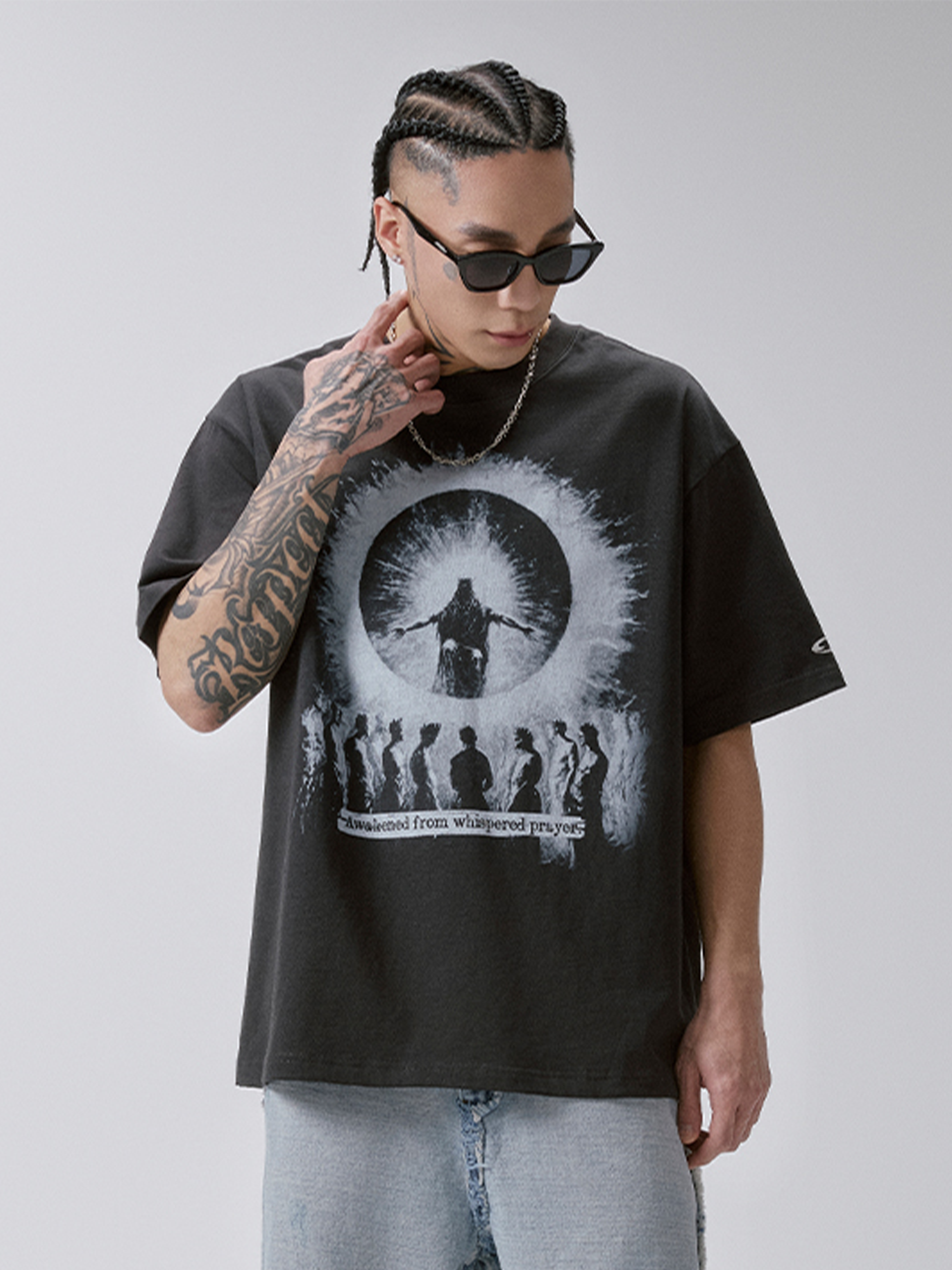 F2CE Oversized Prayer Silhouette Graphic T-Shirt
