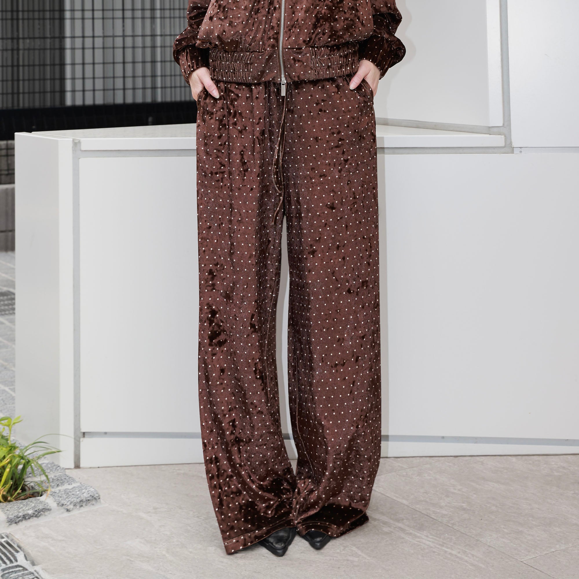 SOURPLUM Retro Polka-Dot Velvet Sweatpants