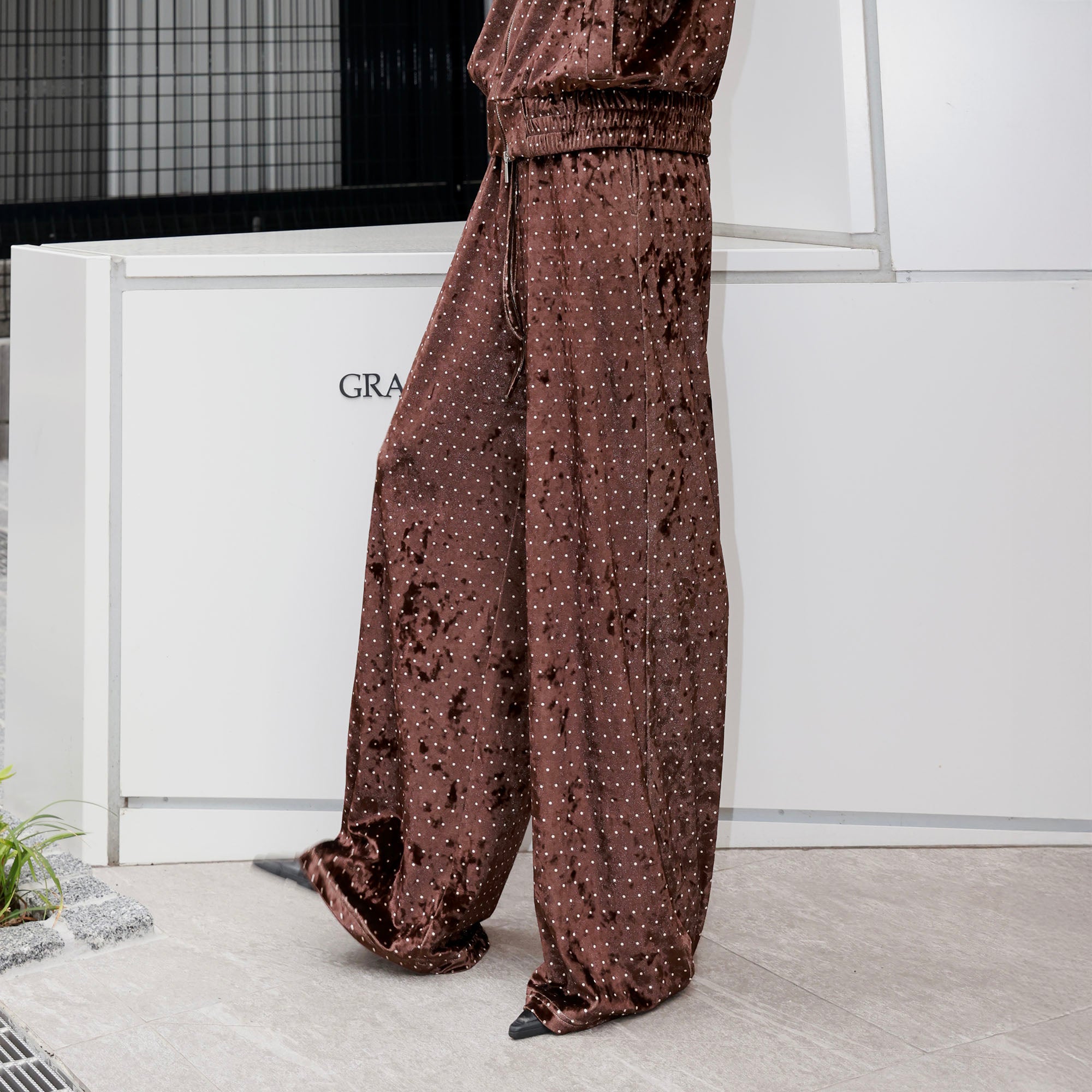 SOURPLUM Retro Polka-Dot Velvet Sweatpants