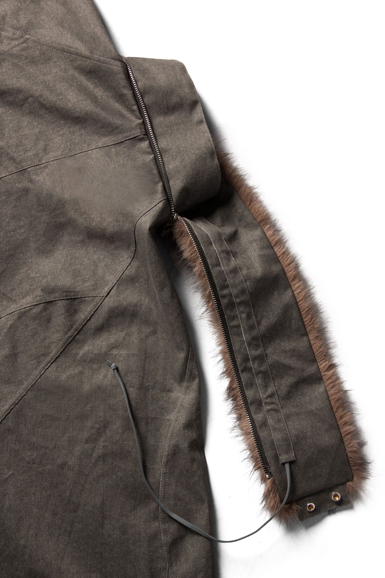 RELABEL Detachable Faux Fur Collar Drawstring Jacket Gray