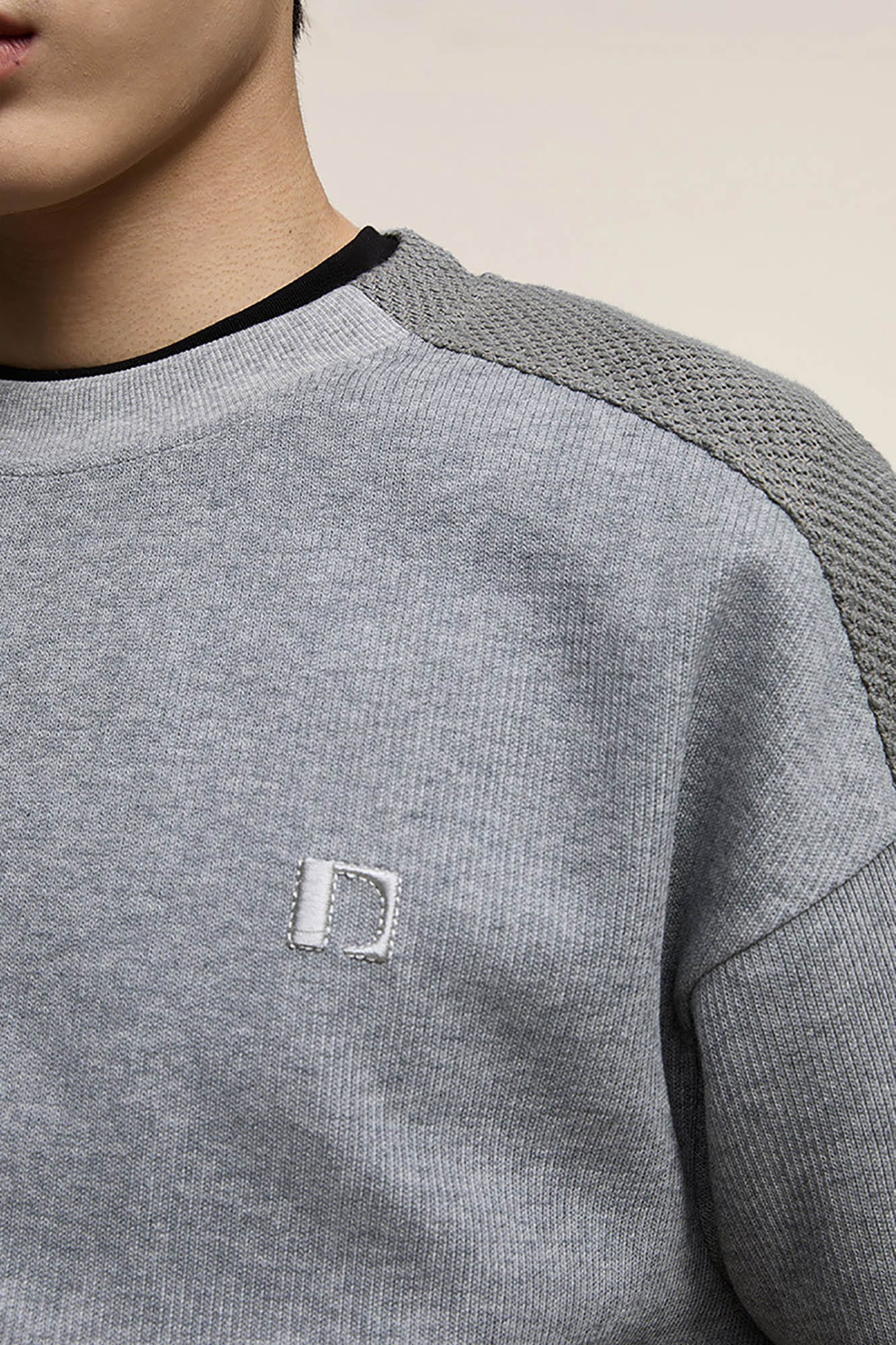 OPICLOTH Essential Spliced Textured Sweatshirt