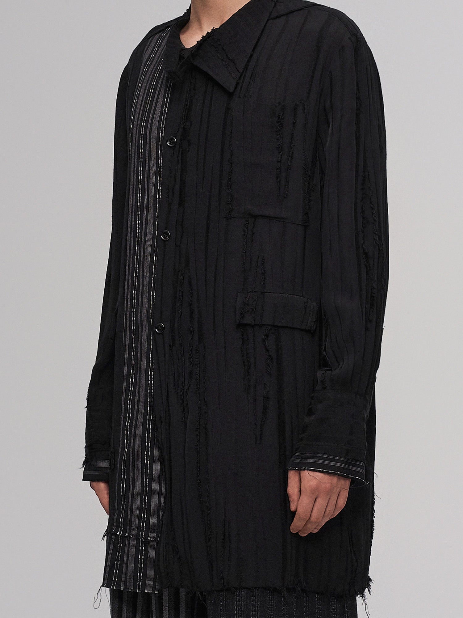 ILNya Nieternite Nifutur Deconstructed Stripe Stich Raw Long Shirt Black