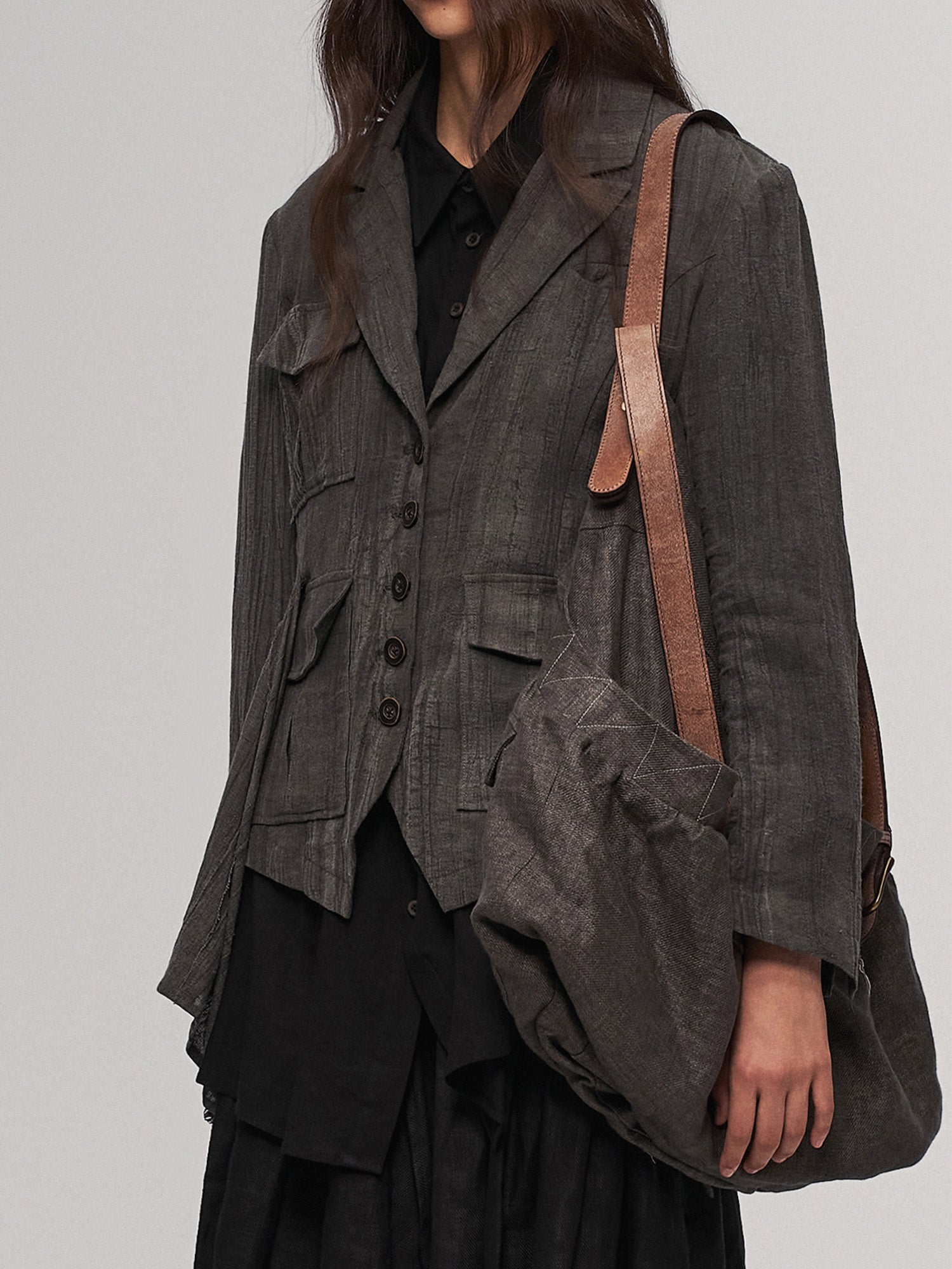 ILNya Nieternite Nifutur Distressed Draped Cotton-Linen Jacket