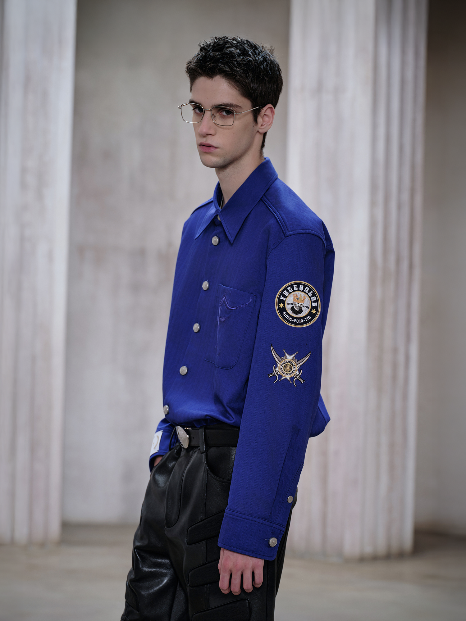 FACEONLAB Mental-Button Embroidered Badge-Patch Shirt Blue