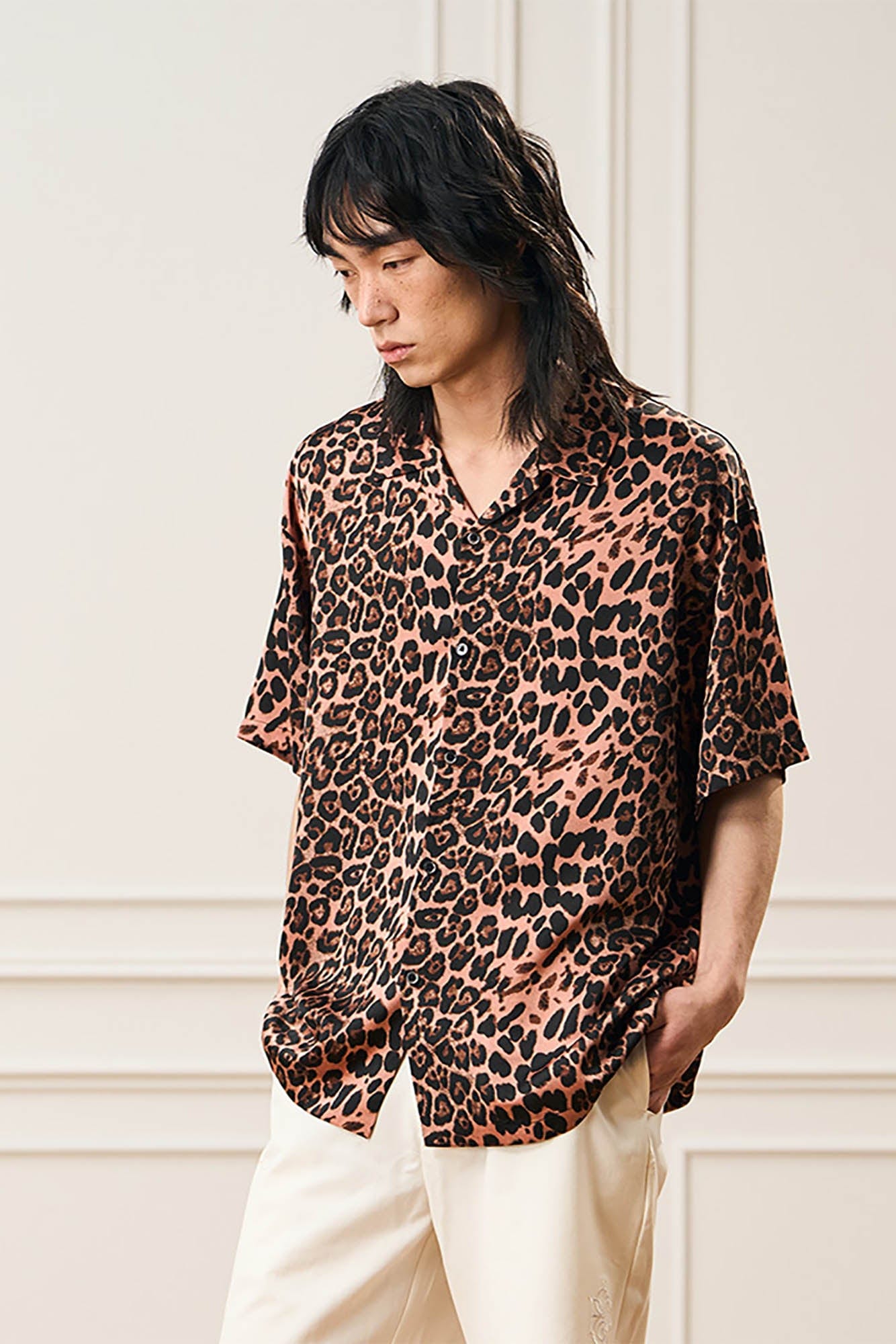 EPIC POETRY Leopard Cuban Half Shirt Pink